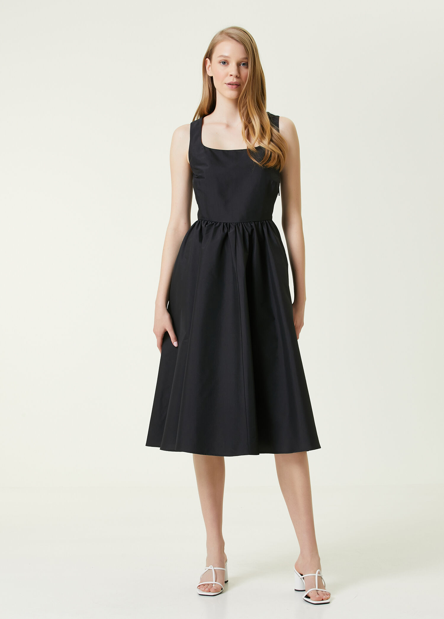 Beymen Siyah Kare Yaka Midi Tafta Elbise. 3