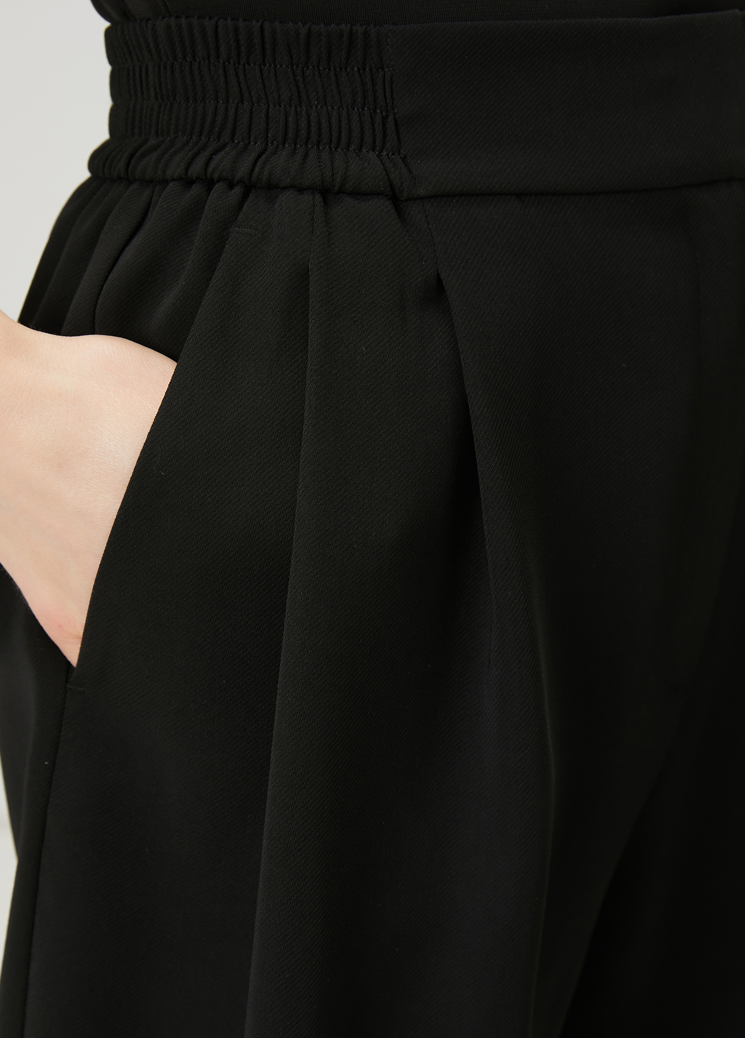 Siyah Mini Twill Şort_5