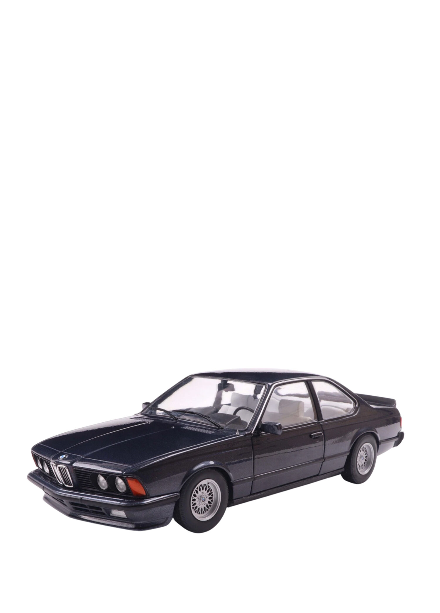1:18 1984 BMW 635 CSI (E24) Macau Blue Model Araba
