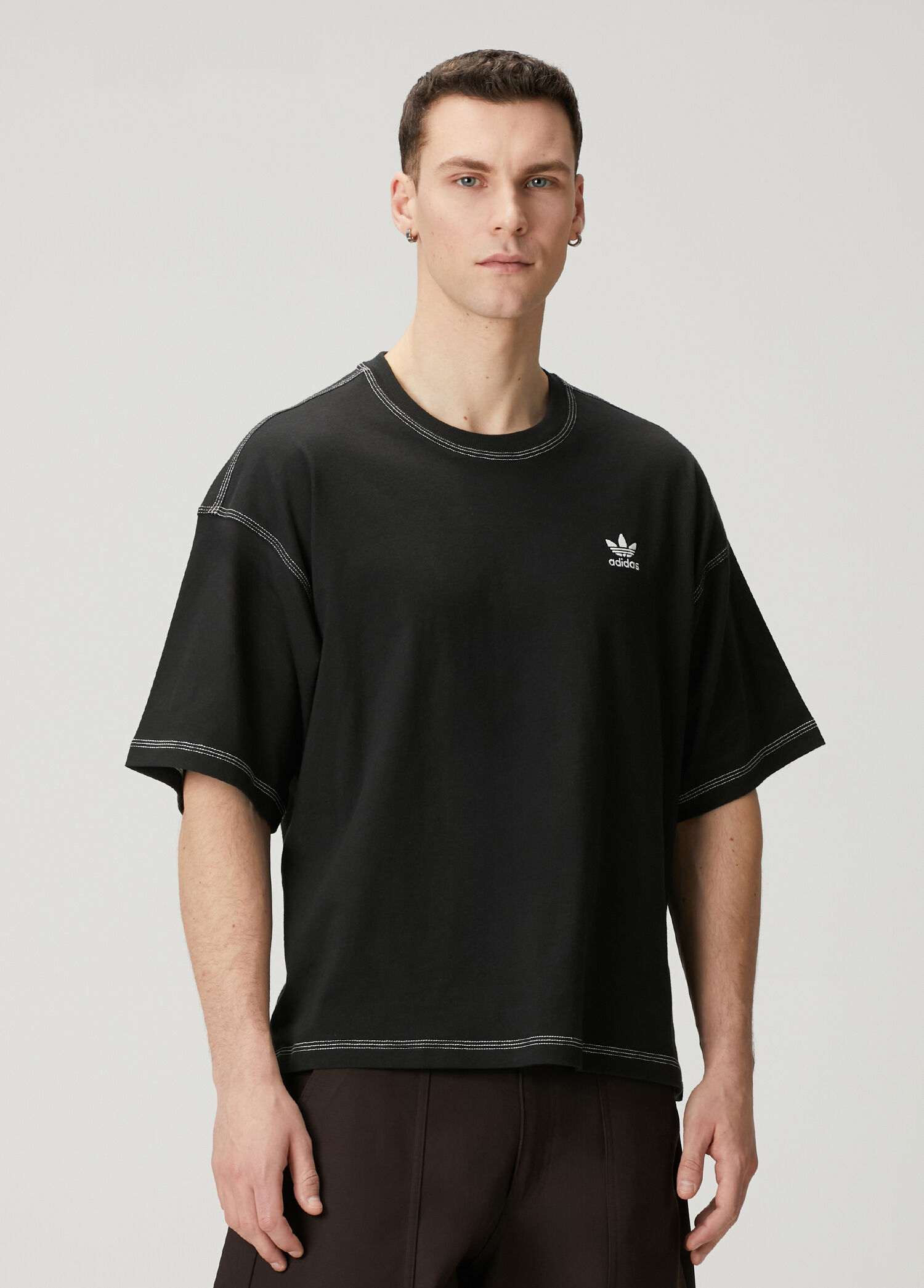 Trefoil Essentials Siyah Oversized T-shirt