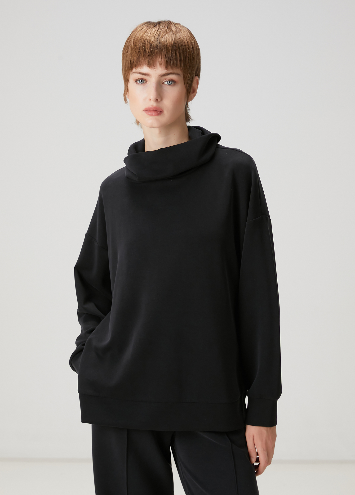 Siyah Fermuar Detaylı Sweatshirt_2