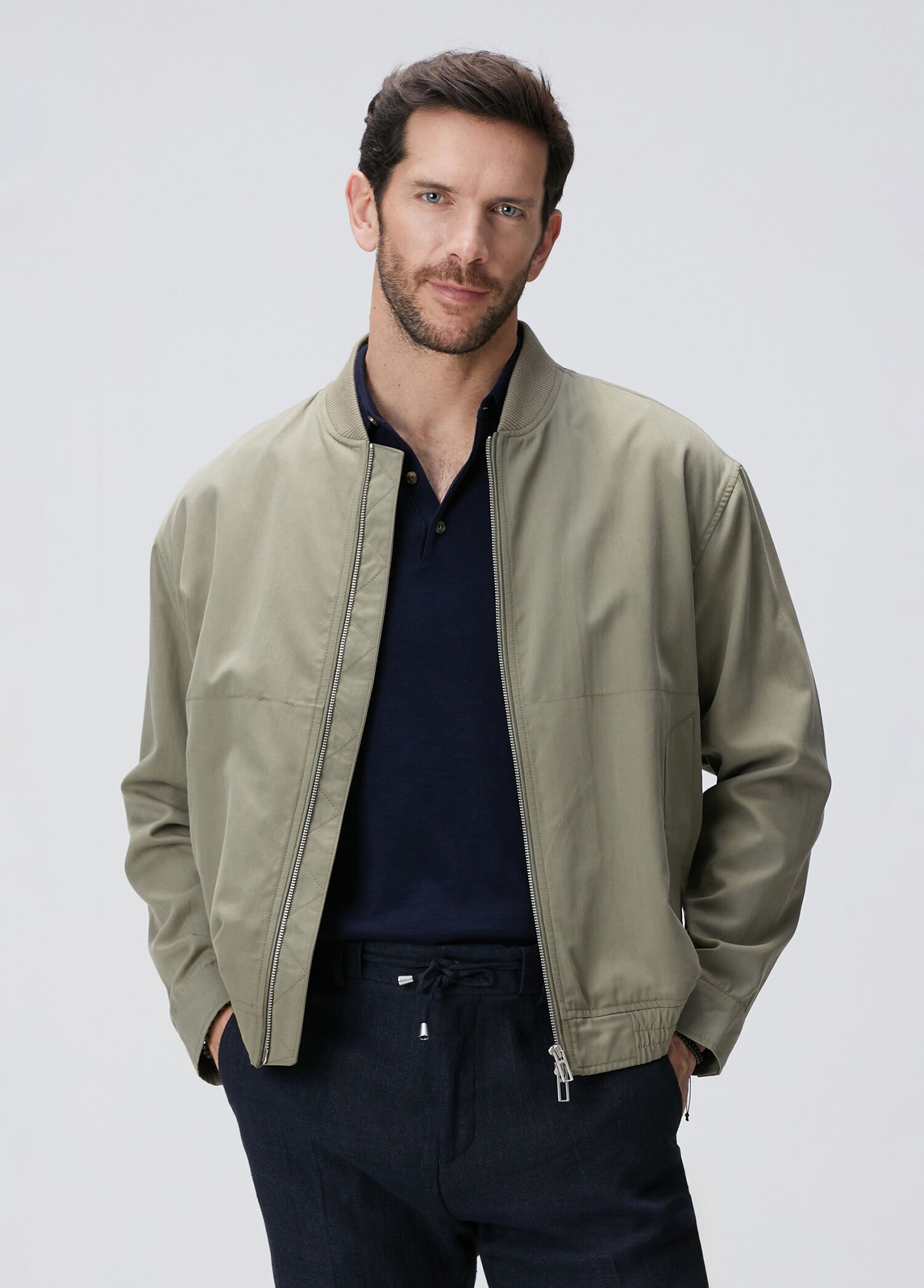 Haki Bomber Mont