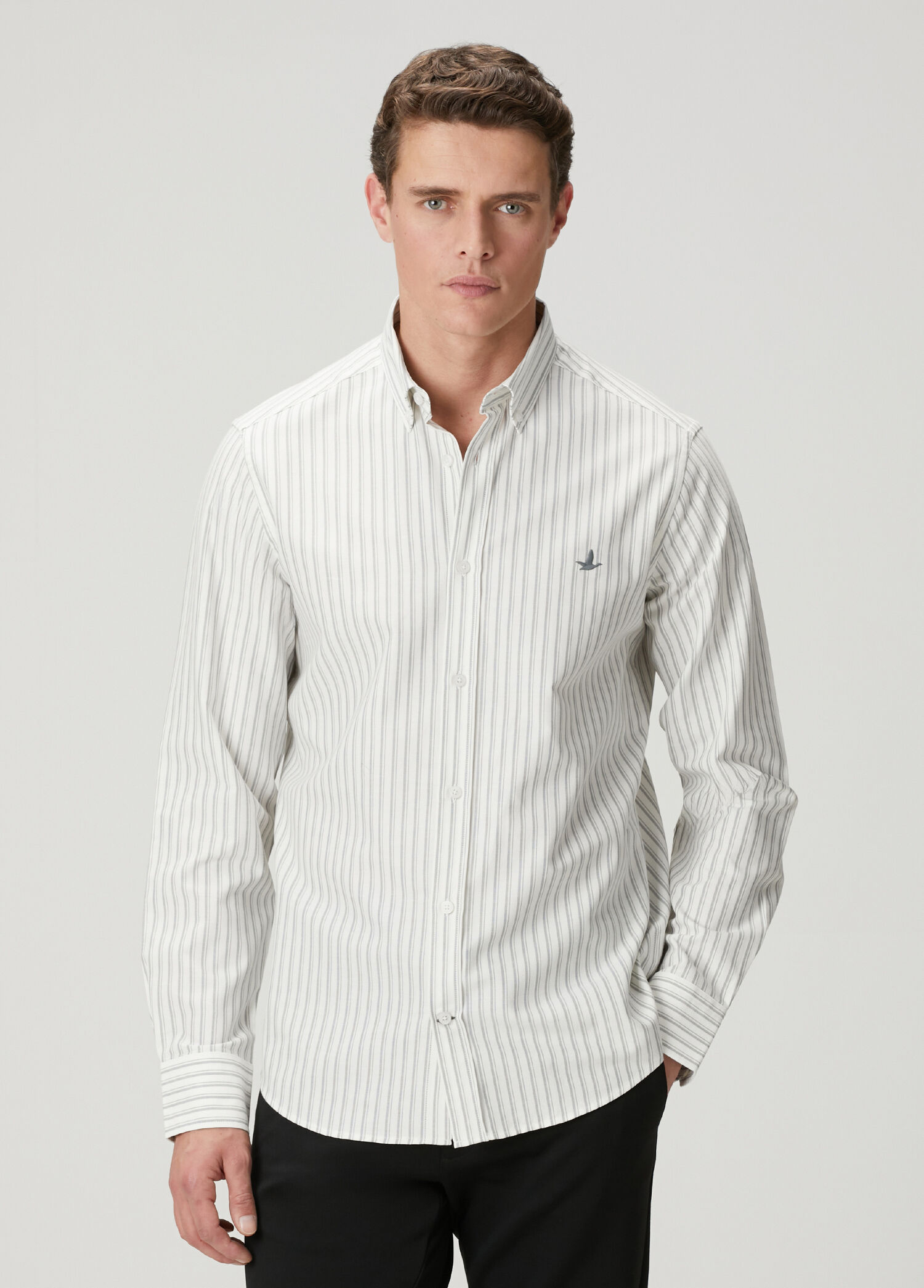 Comfort Fit Beyaz Gri Çizgi Desenli Oxford Gömlek