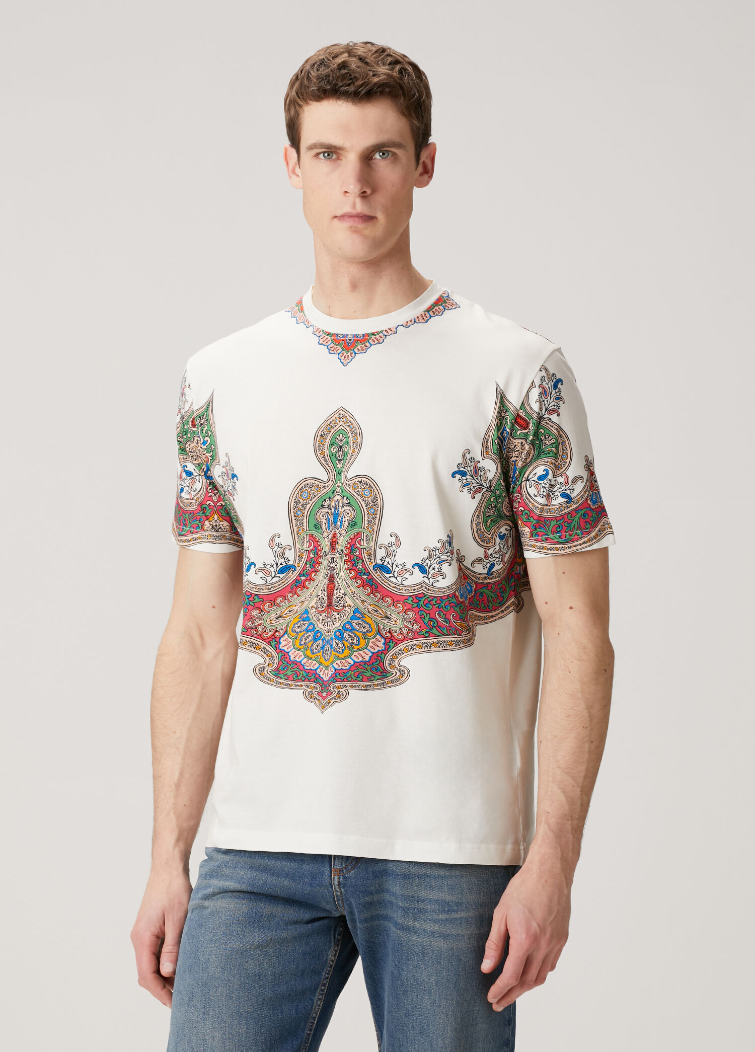 Beyaz Etnik Desenli T-shirt