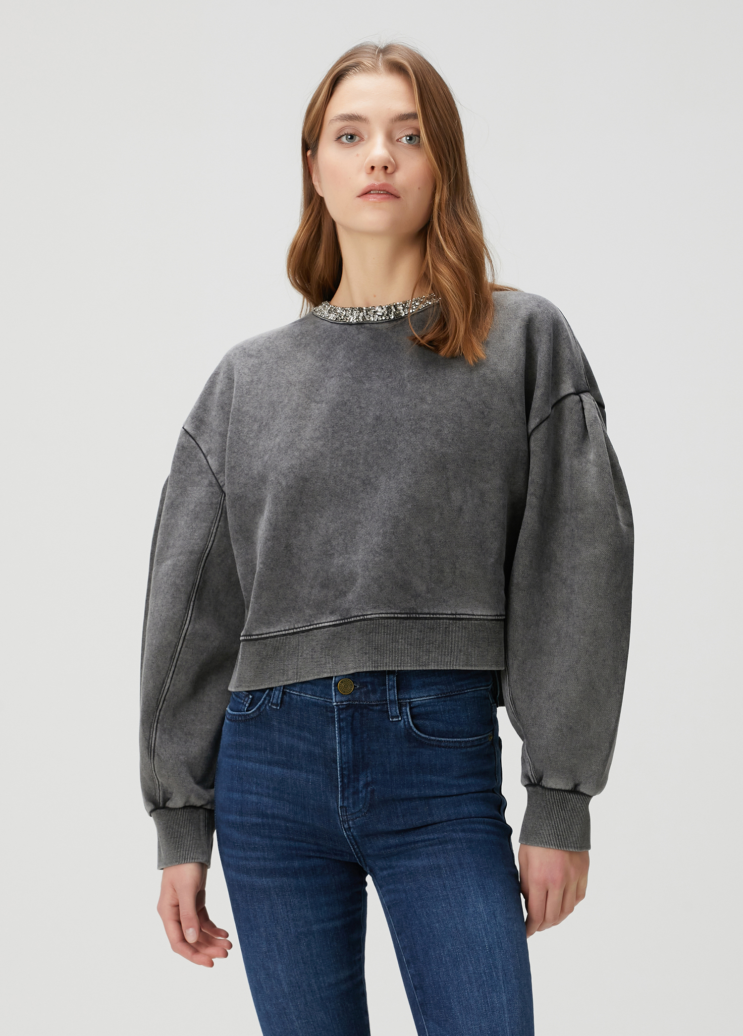 Gri Taş Detaylı Sweatshirt