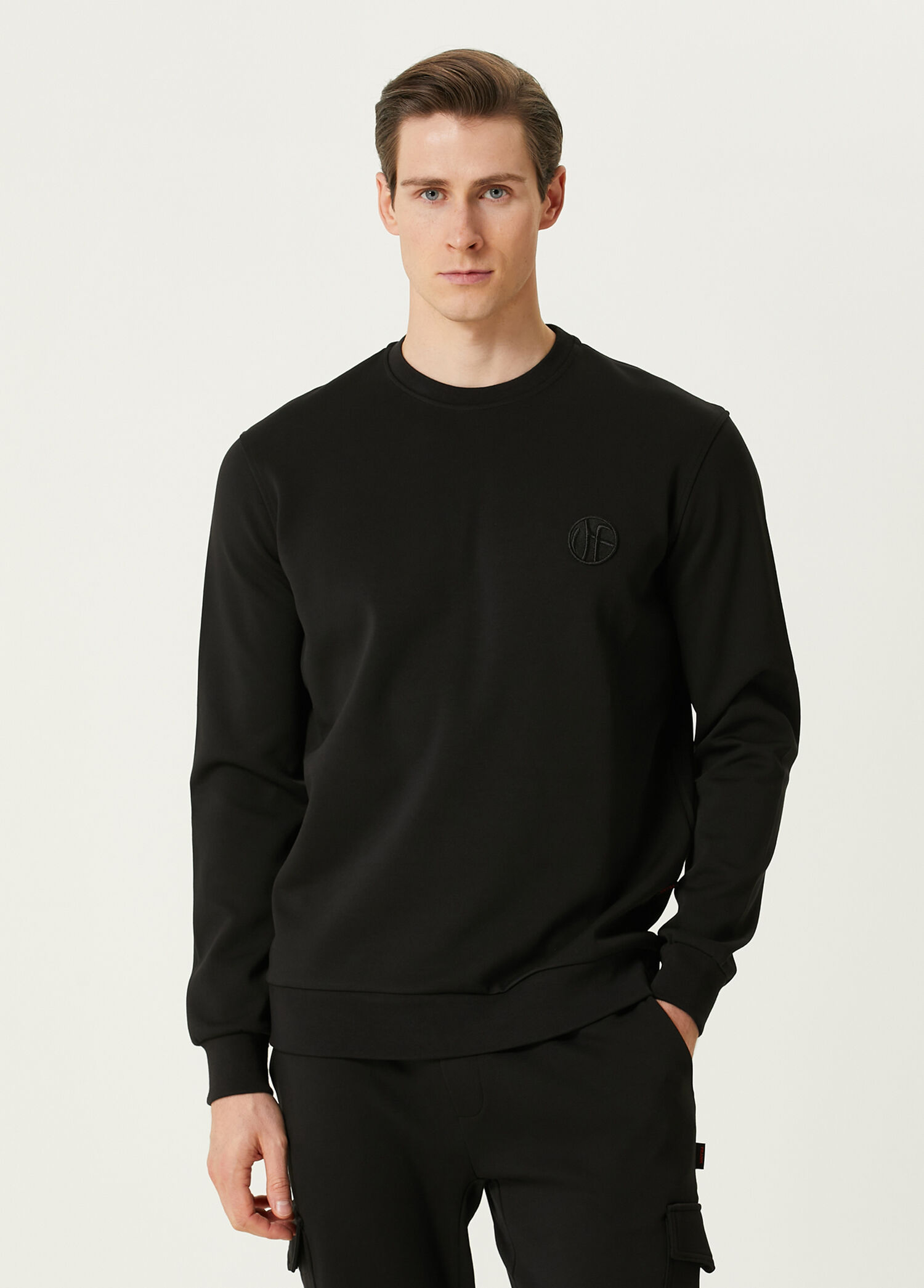 Siyah Logo Nakışlı Sweatshirt