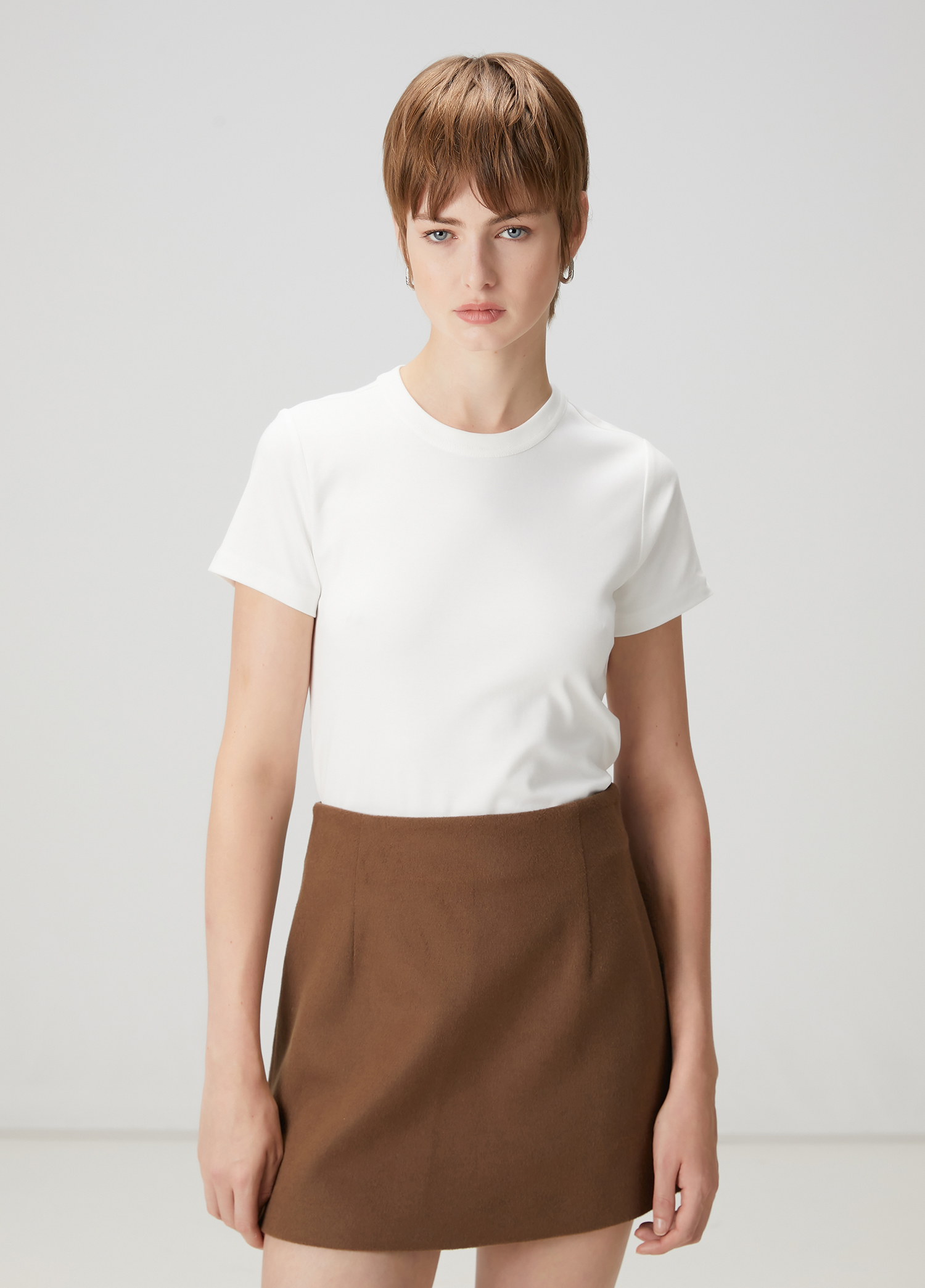 Kırık Beyaz Bisiklet Yaka Basic T-shirt_3