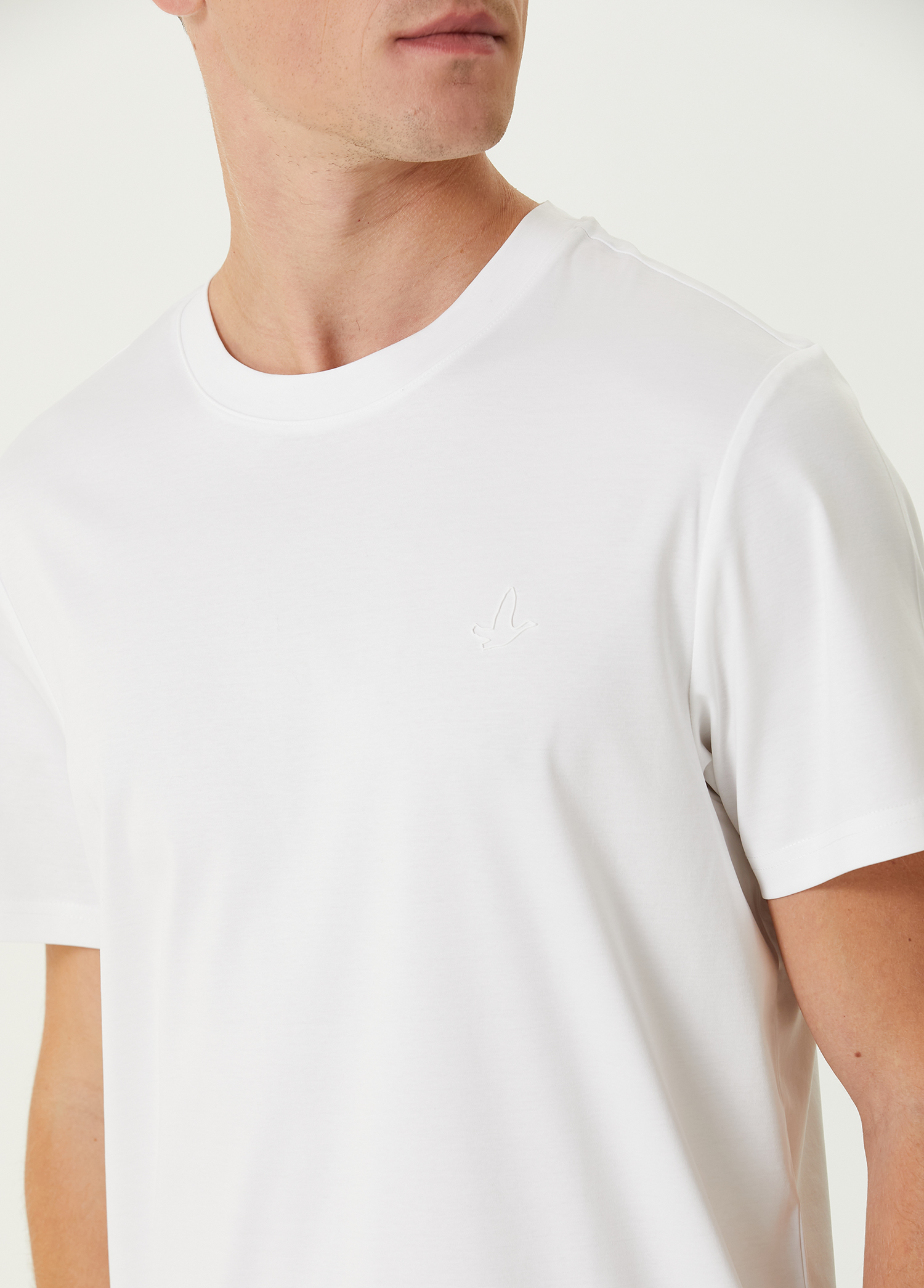 Beyaz Basic T-shirt_5