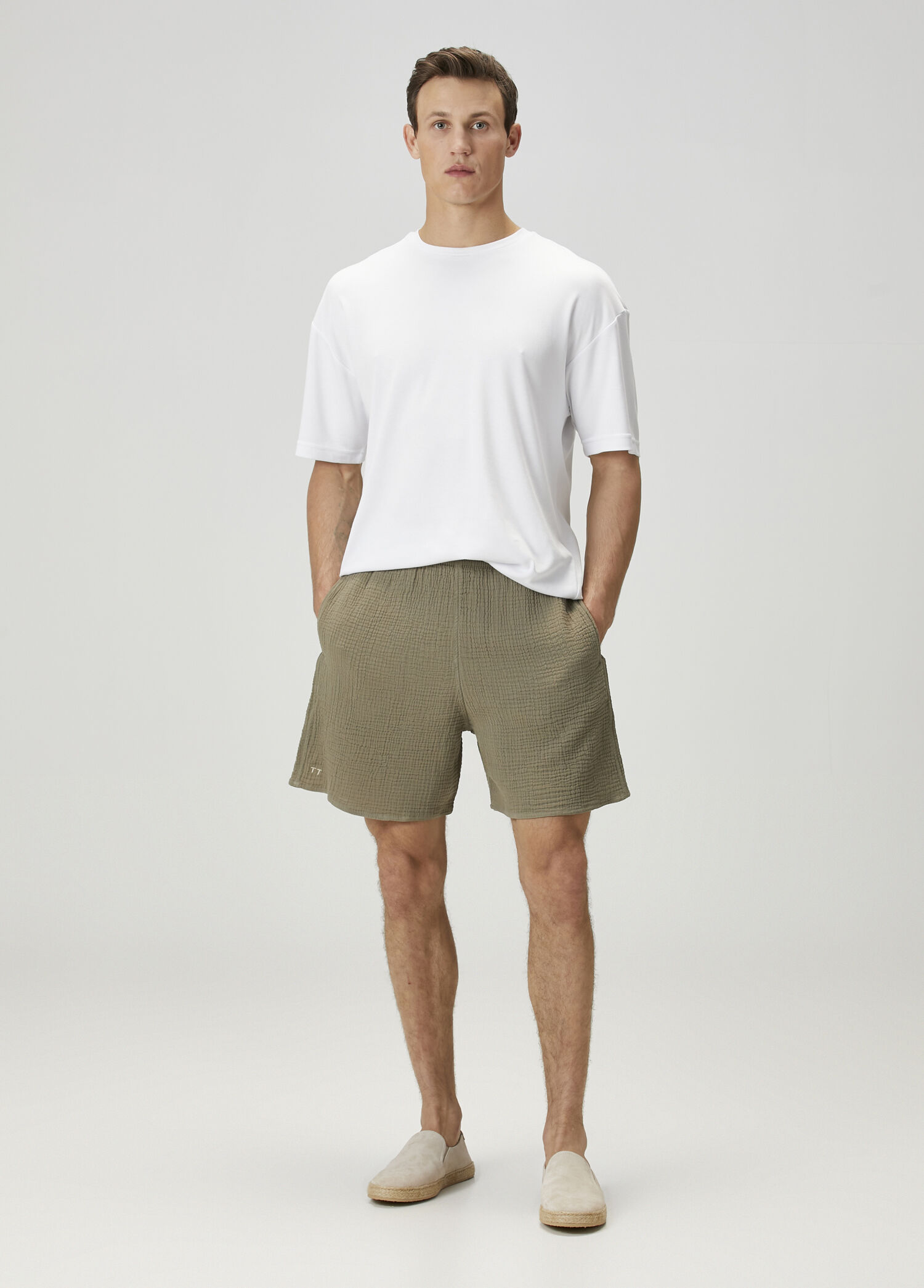 Smooth Steve Haki Bermuda
