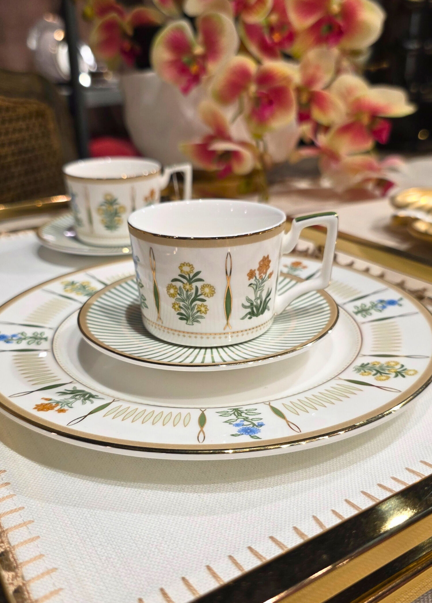 Mikasa Moor - Morris Garden Porselen 6'lı Pasta Tabağı 20 cm - Çok
