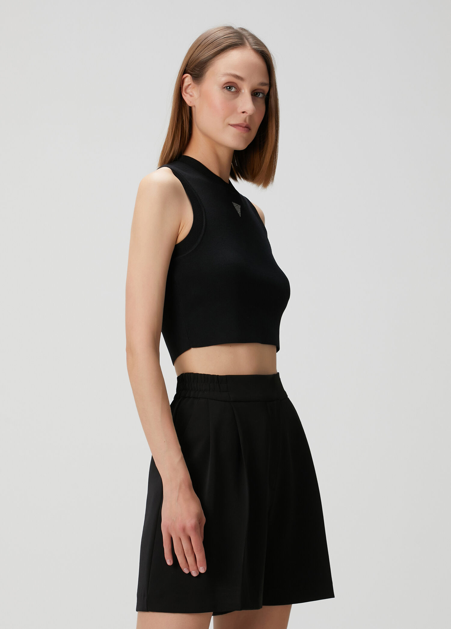 Alexia Black Cropped Tank Top