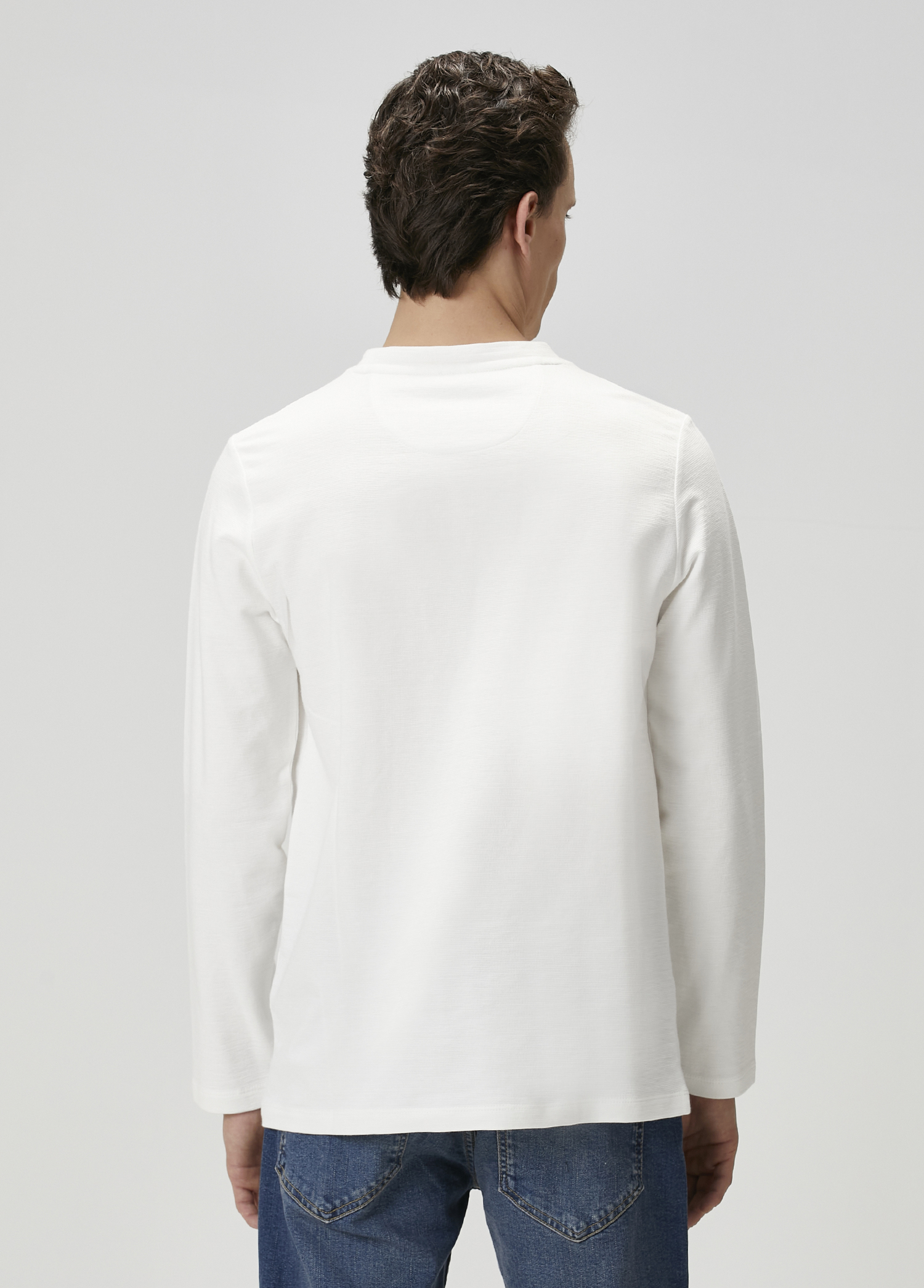 Kırık Beyaz Logo Nakışlı Uzun Kollu T-shirt_4