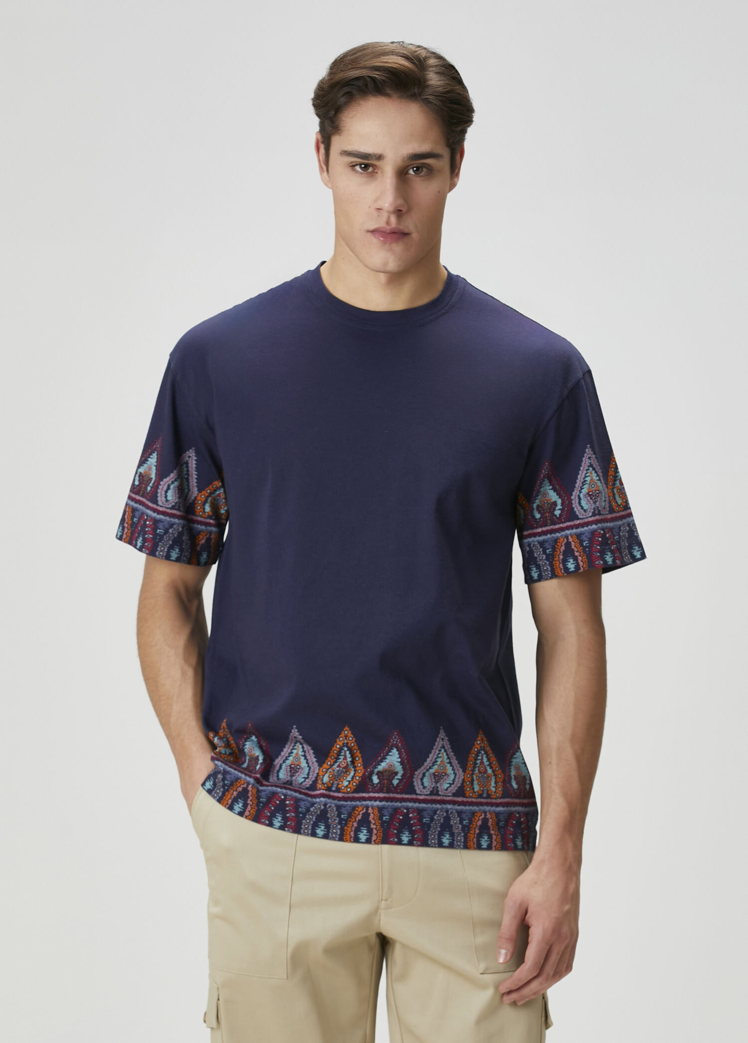 Lacivert Etnik Desen Detaylı T-shirt