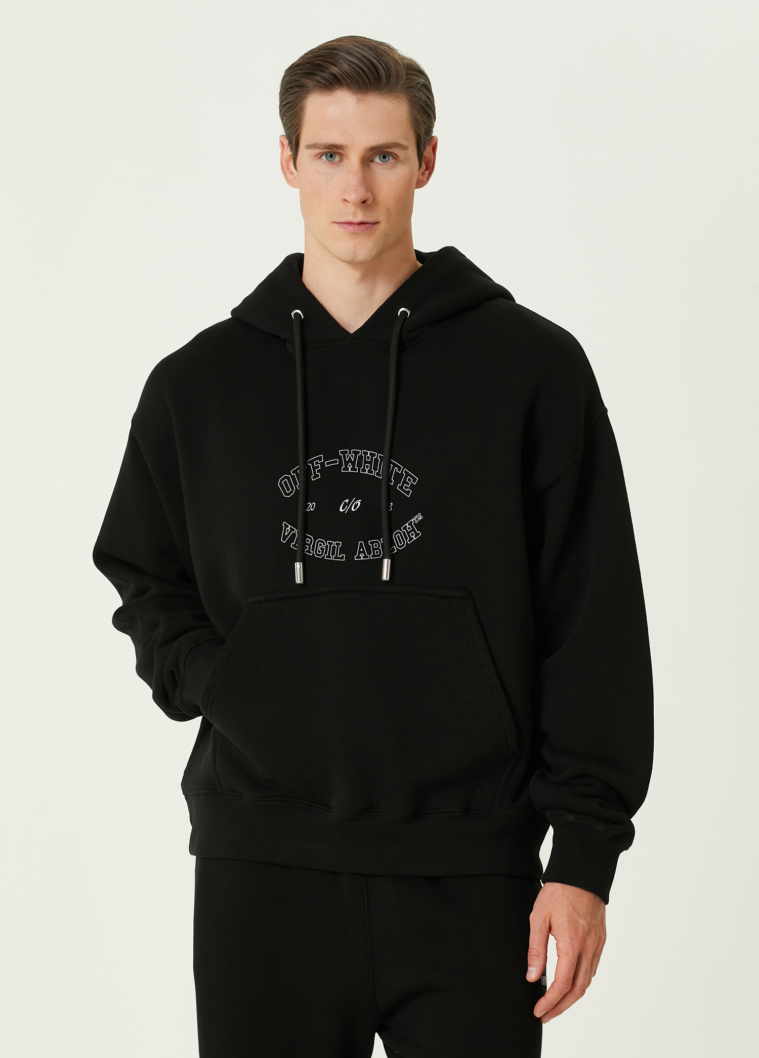 Siyah Kapüşonlu Logo Detaylı Sweatshirt