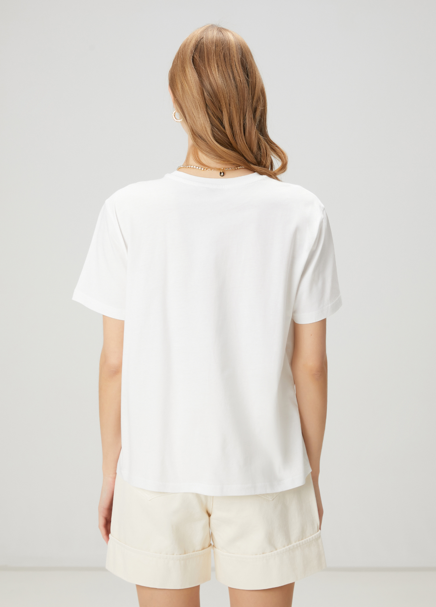 Beyaz Gold Logolu T-shirt_4