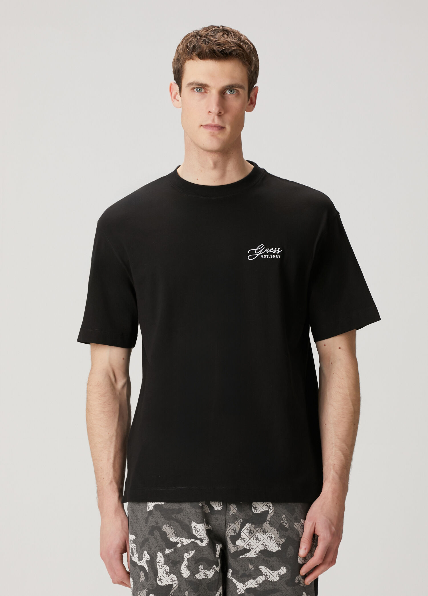 Siyah Logo Nakışlı T-shirt