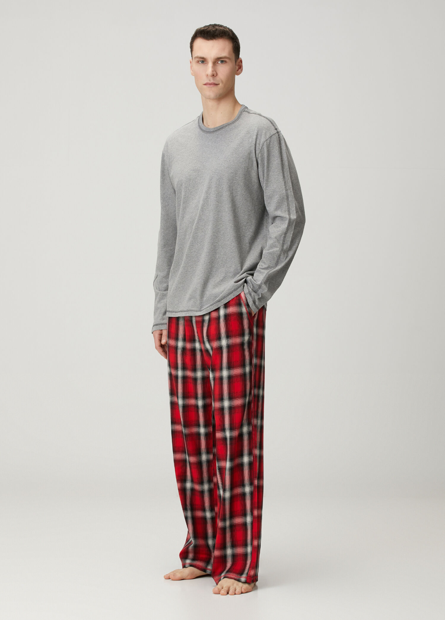 Kırmızı Gri Ekose Desenli Pijama Seti