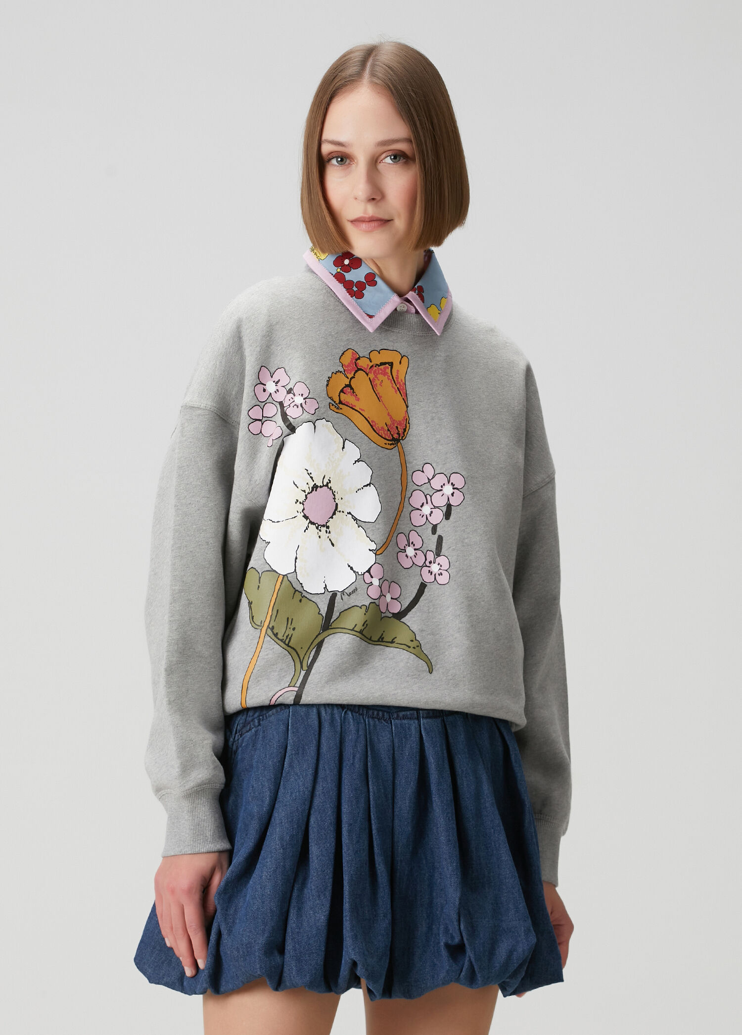 Gri Çiçek Baskılı Sweatshirt