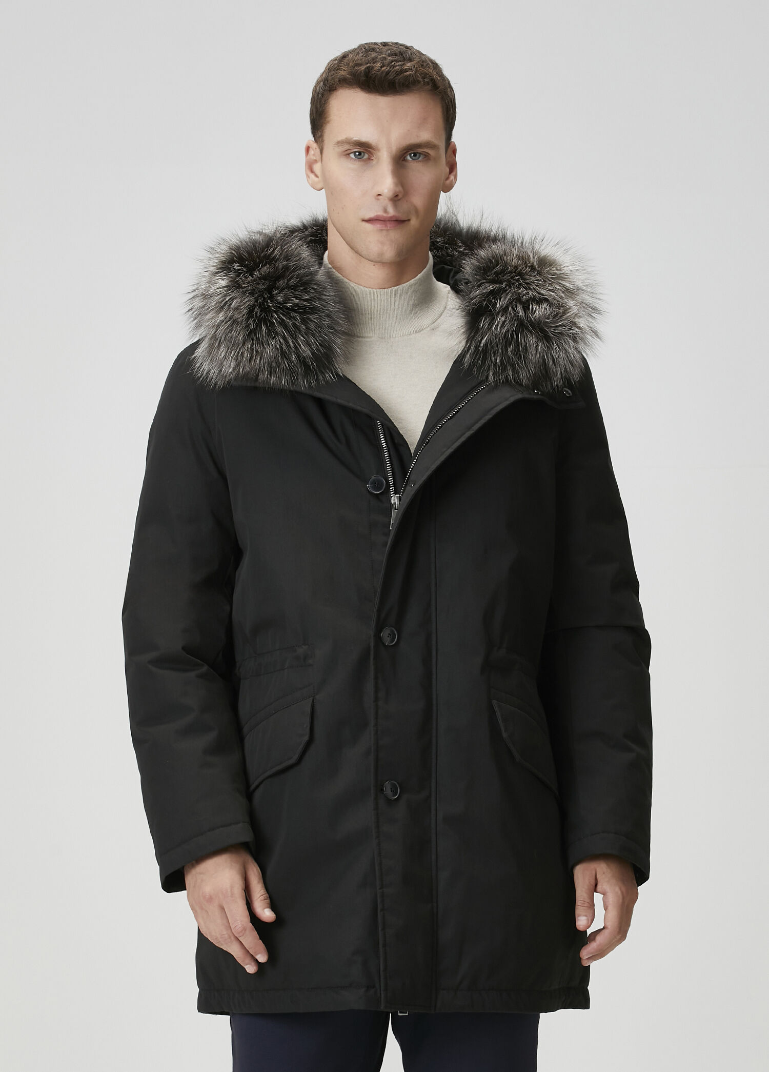 Siyah Kapüşonlu Parka