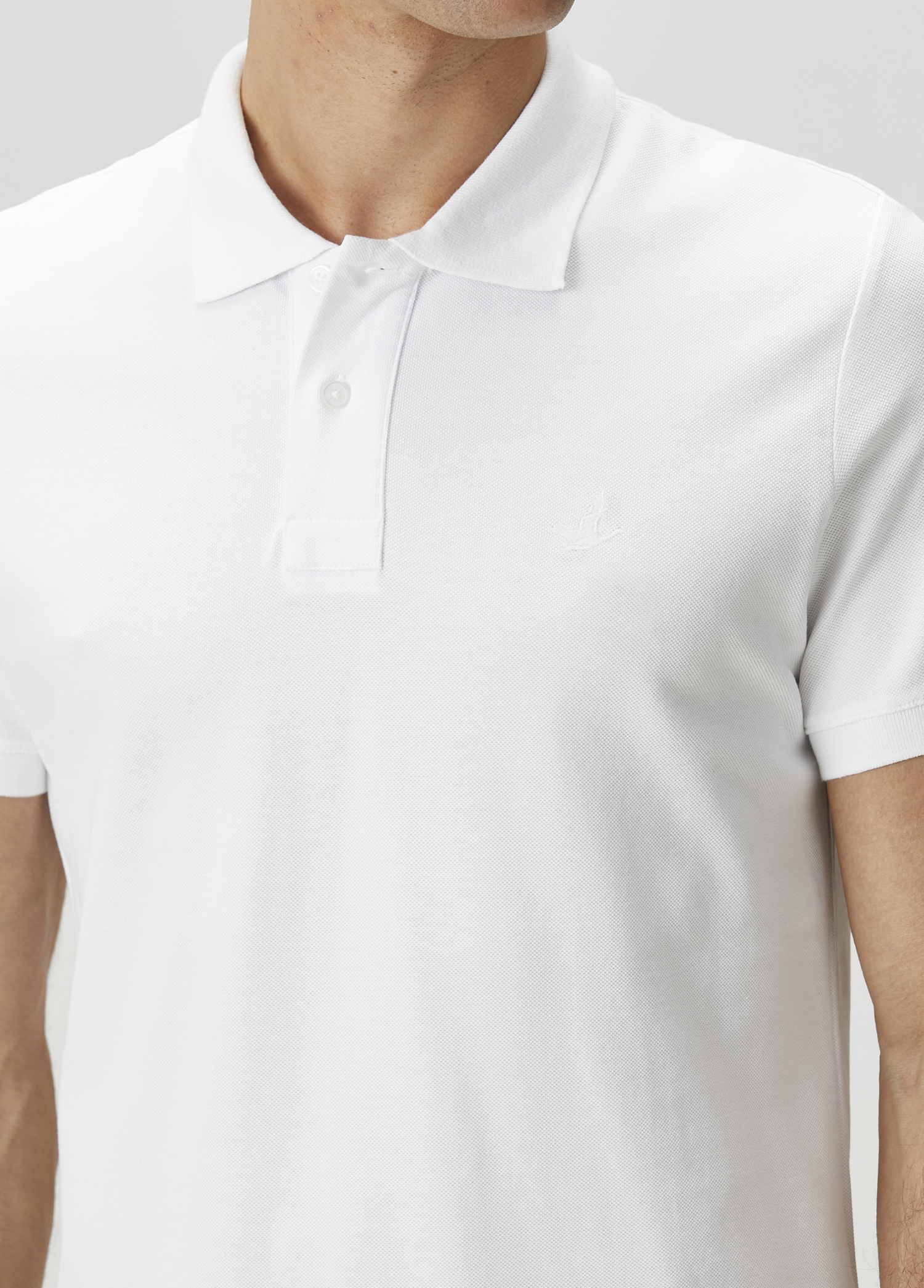 Beyaz Polo Yaka T-shirt_4