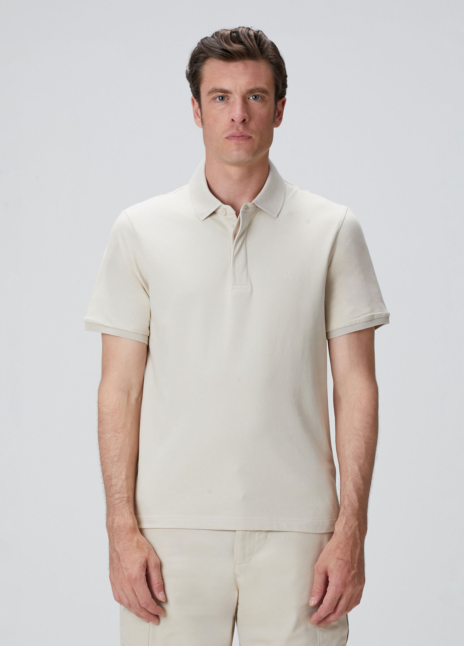 Bej Polo Yaka Gizli Patlı Desenli T-shirt