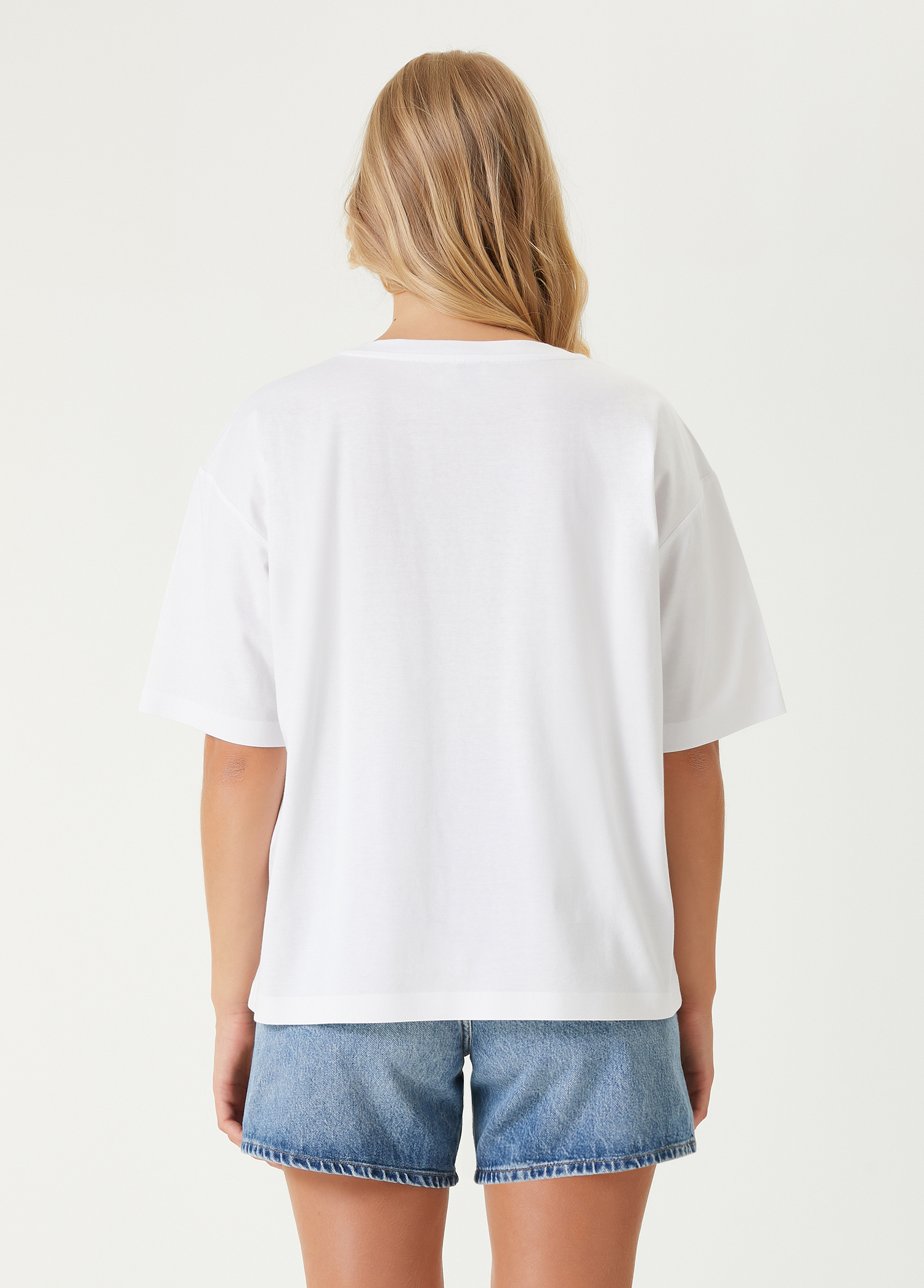 Beyaz Şal Nakış Detaylı Oversize T-shirt_5