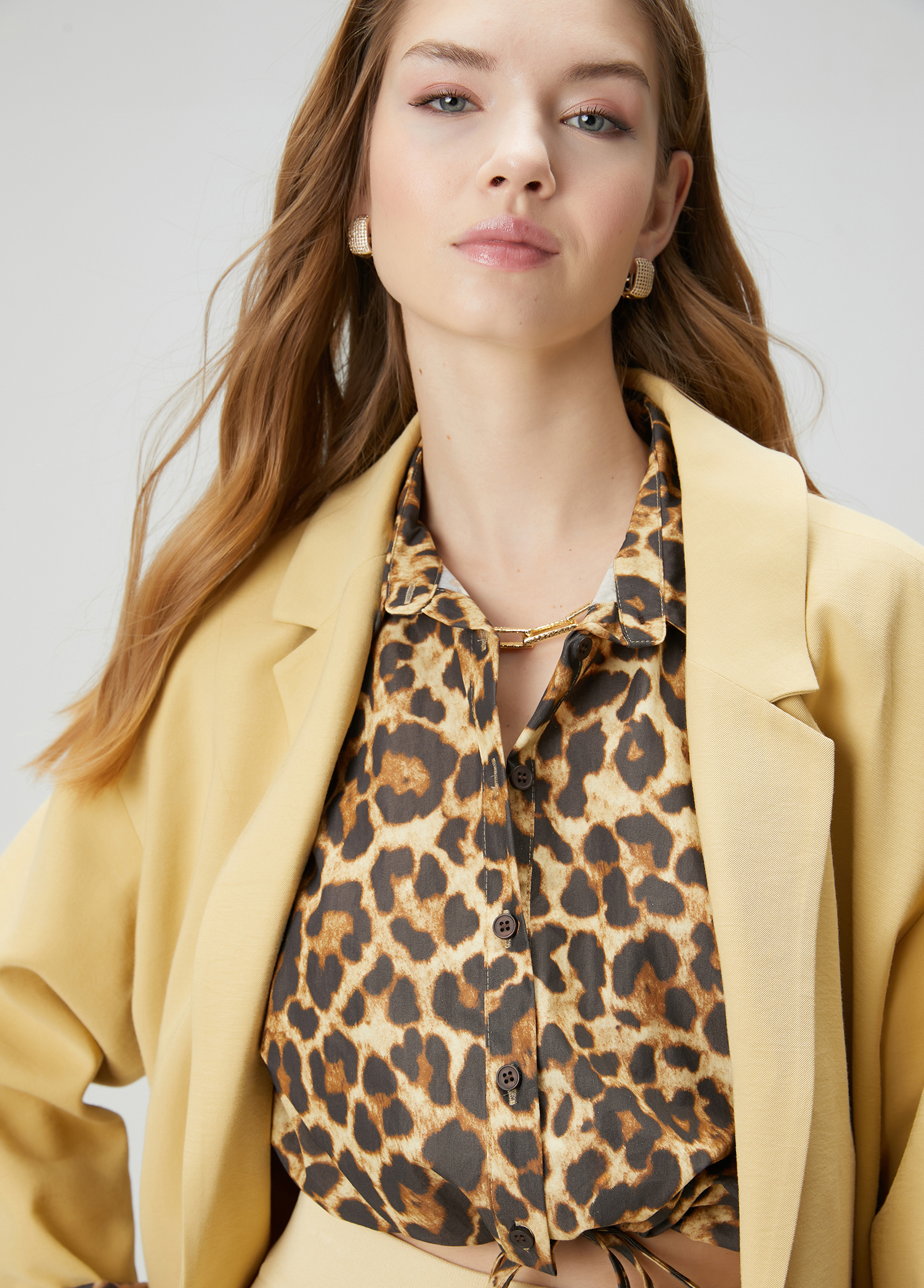 Krem Kol Ucu Leopar Desenli Blazer_5