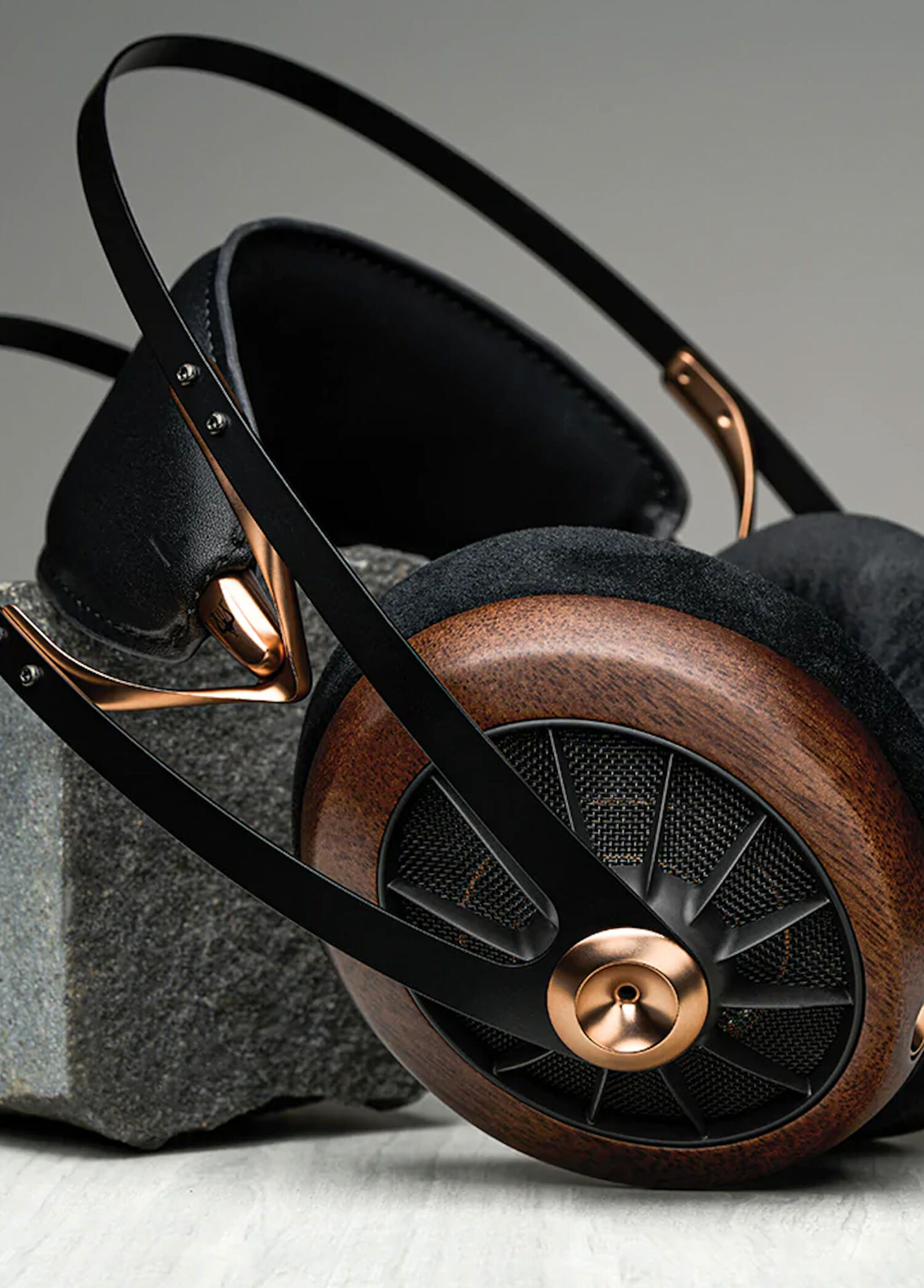Meze - 109 Pro Walnut Black Kulak Üstü Kulaklık - WALNUT-BLACK