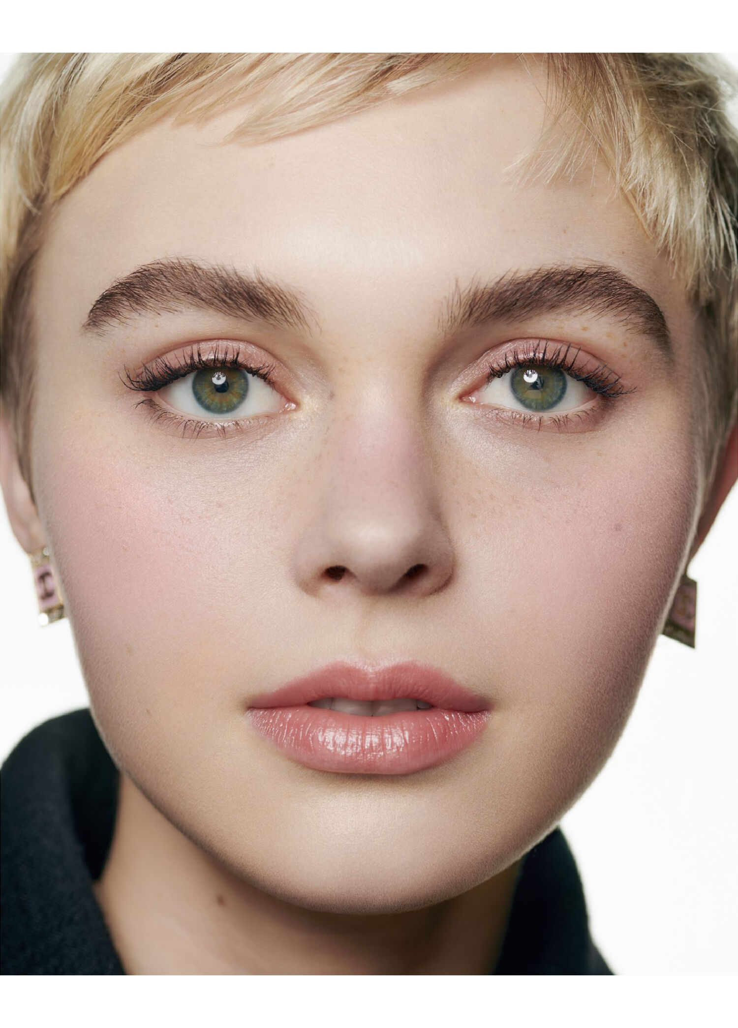 CHANEL - Les Signes De Chanel Illuminating Powder Blush​997 - Pembe