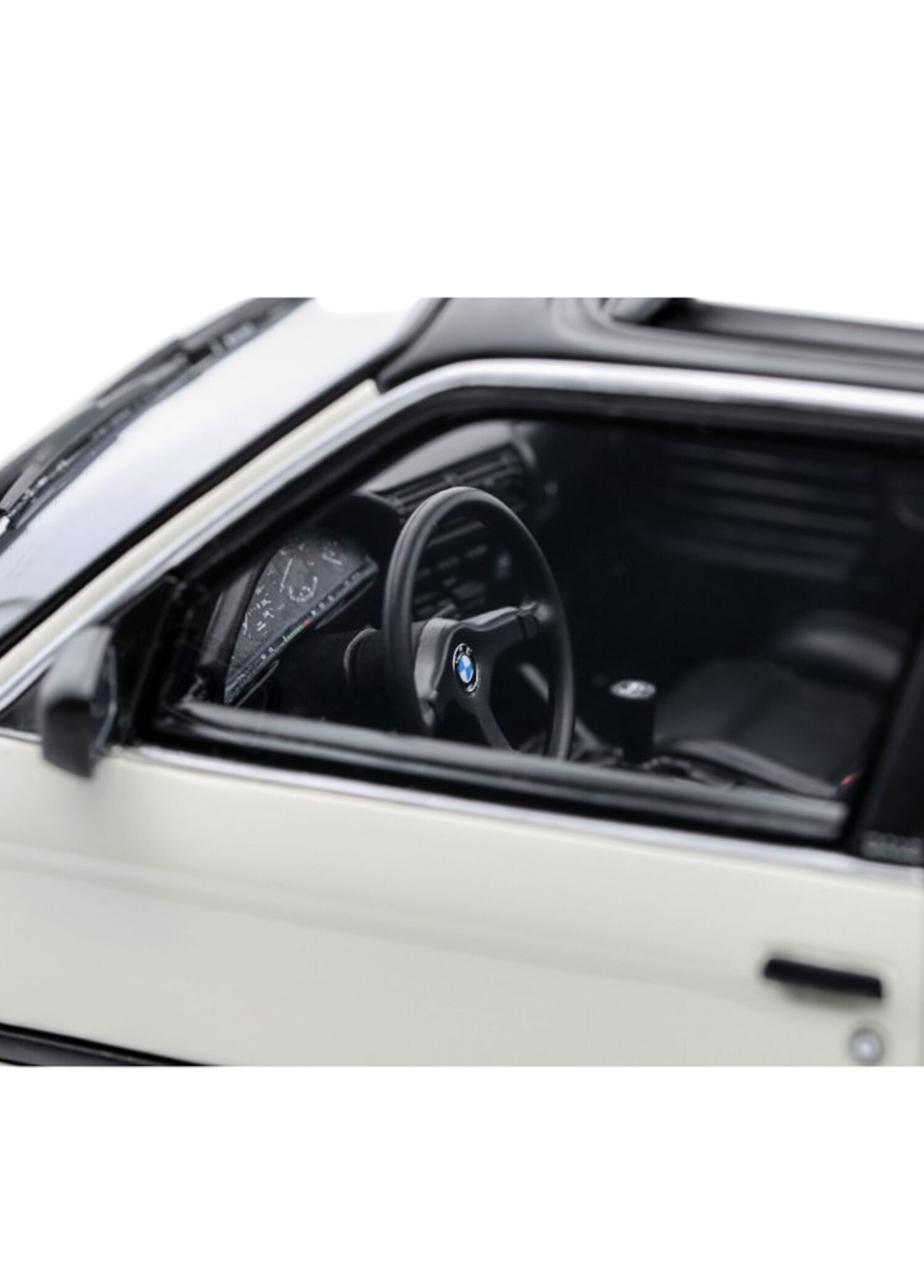Automobile BMW E30 325I TC2 BAUR Blanche 1988 1/18 OT1097