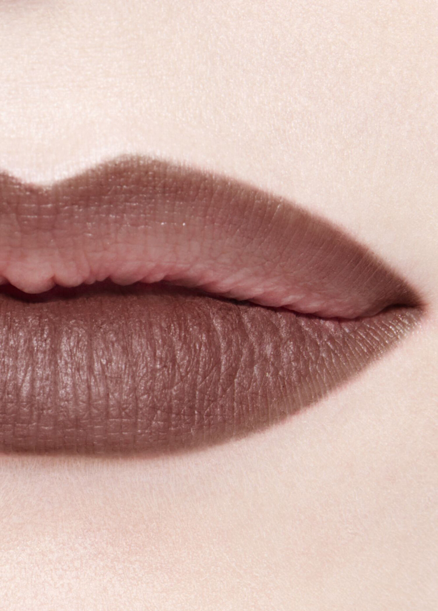 CHANEL - Le Crayon Lèvres Dudak Kalemi 162 Nude Brun