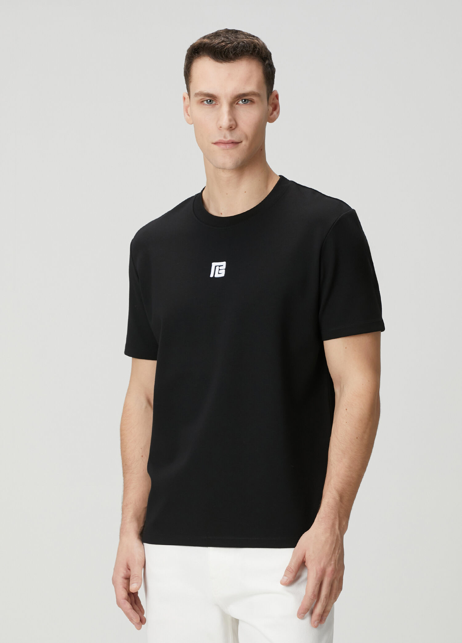 Siyah Logo Nakışlı T-shirt