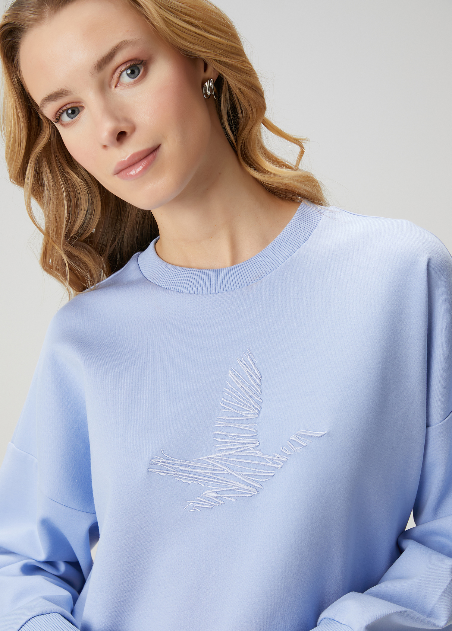 Oversize Mavi Logo Nakışlı Sweatshirt_1