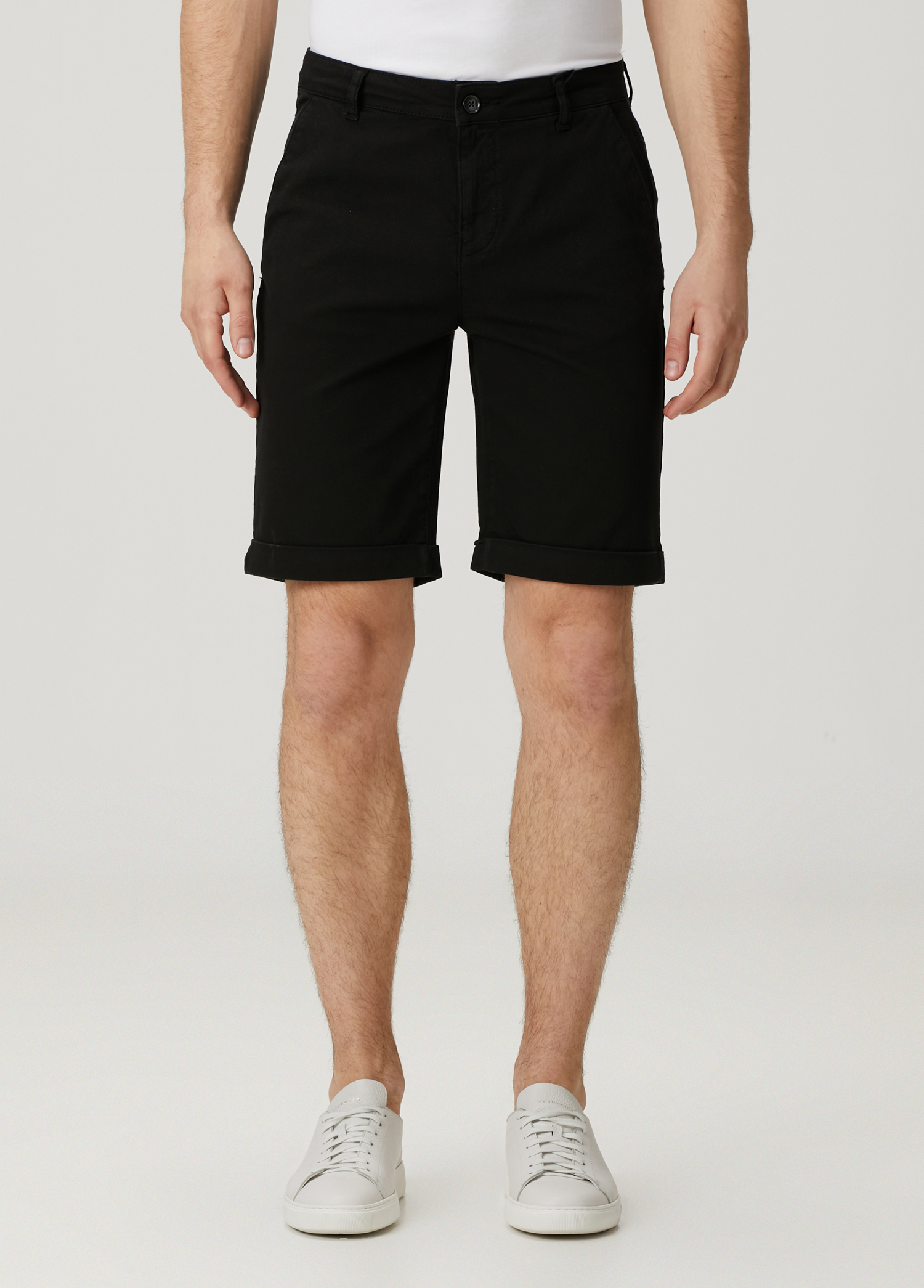 Slim Fit Siyah Şort_1