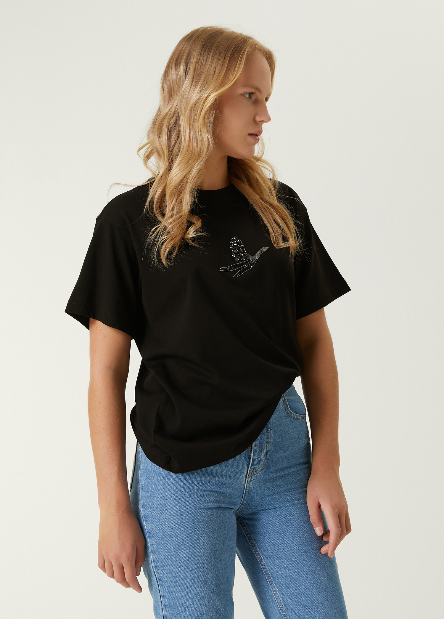 Siyah Taşlı Logo İşlemeli T-shirt_3