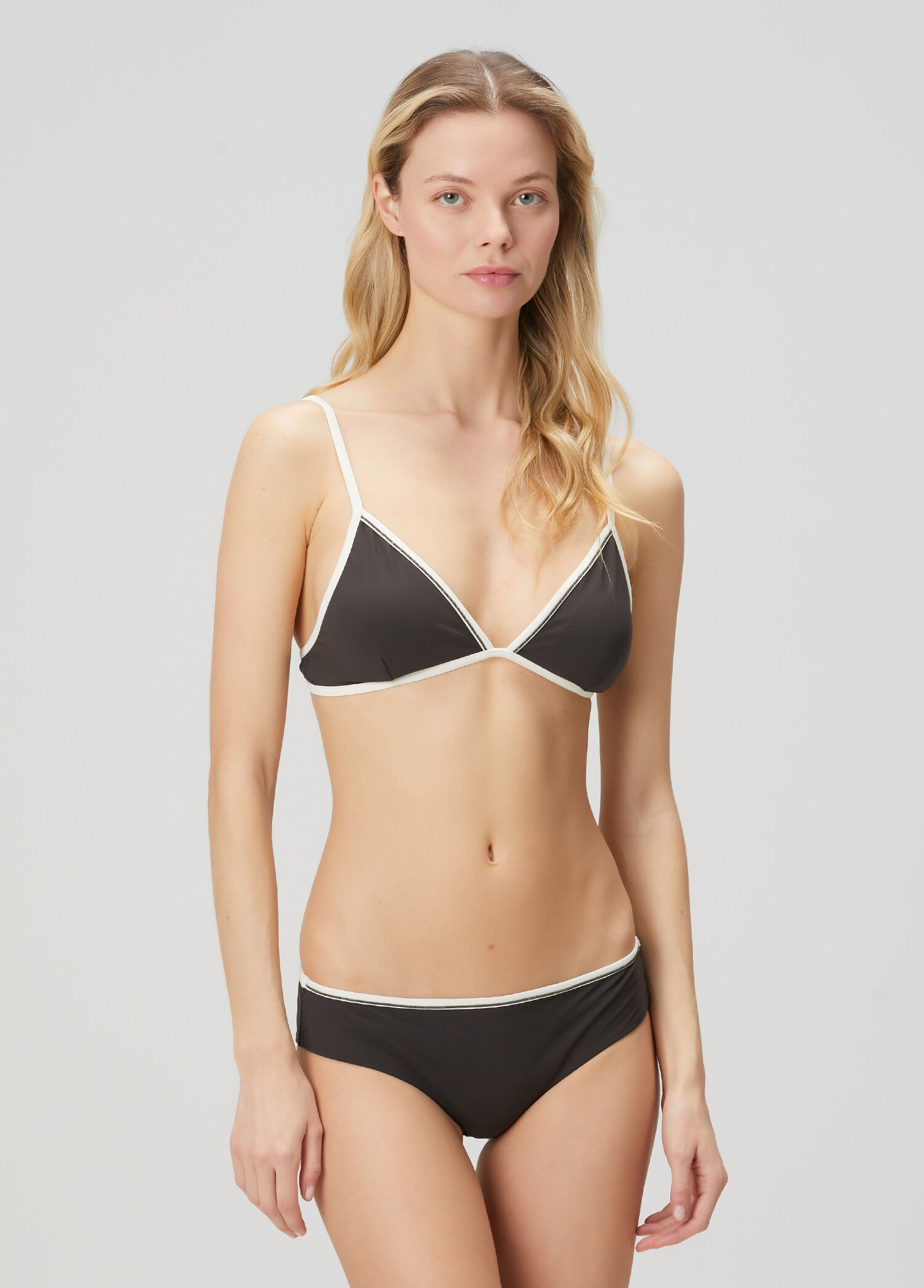 Kahverengi Bikini Üstü