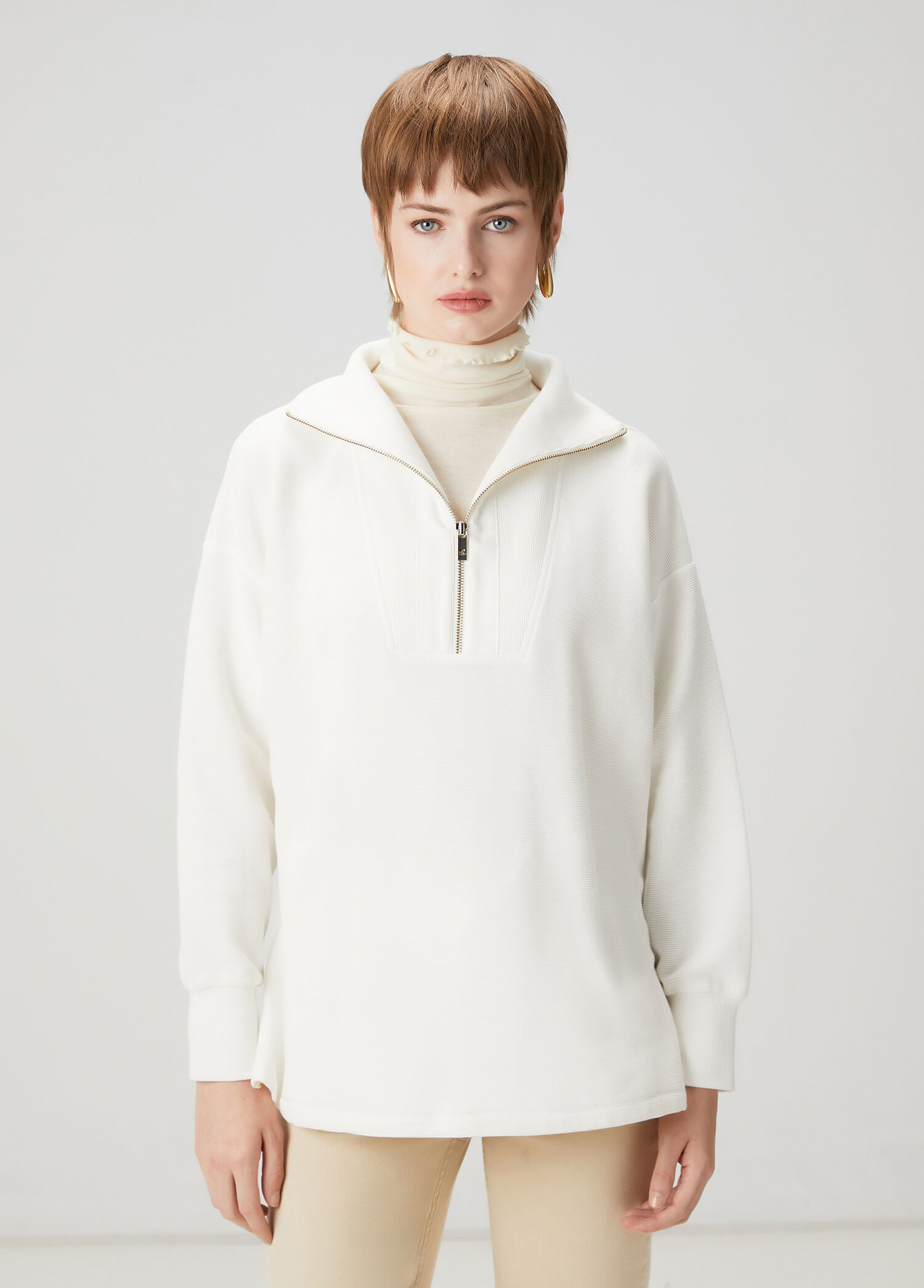 Kırık Beyaz Fermuarlı Sweatshirt