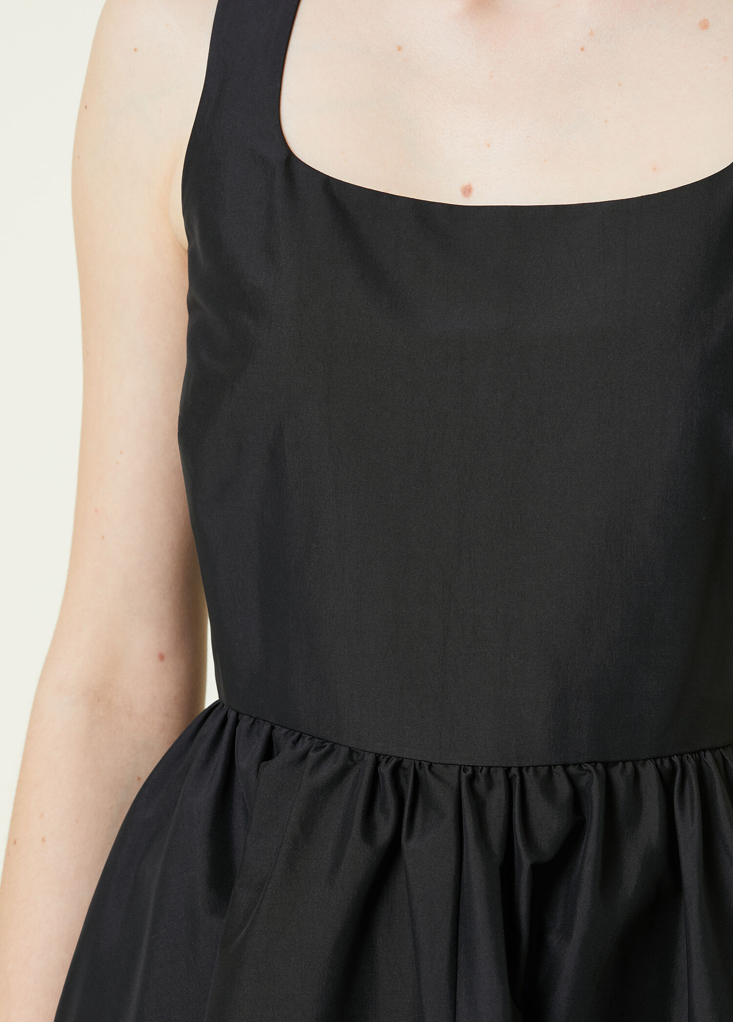 Beymen Siyah Kare Yaka Midi Tafta Elbise. 4