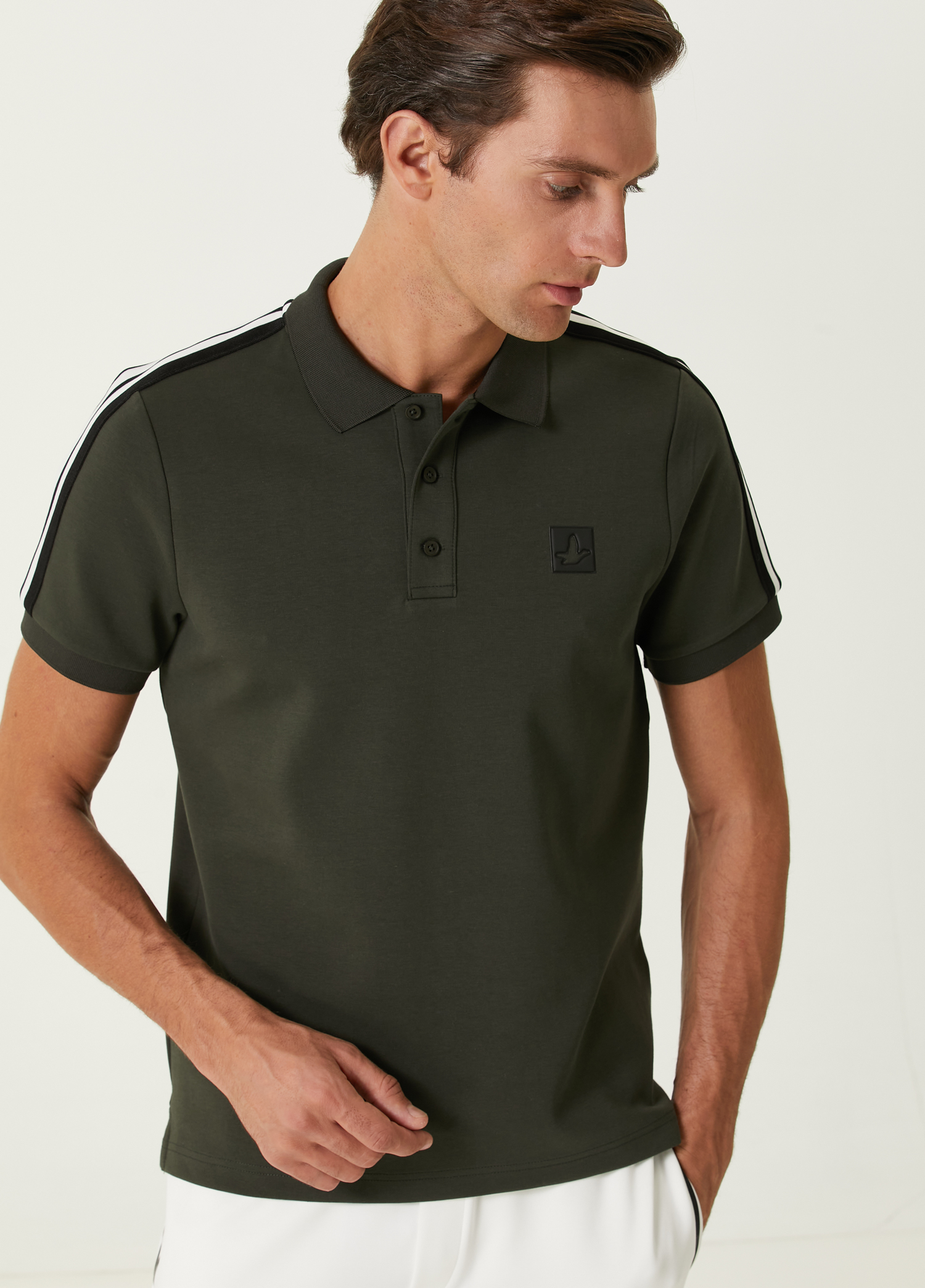 Haki Şerit Detaylı Polo T-shirt_1