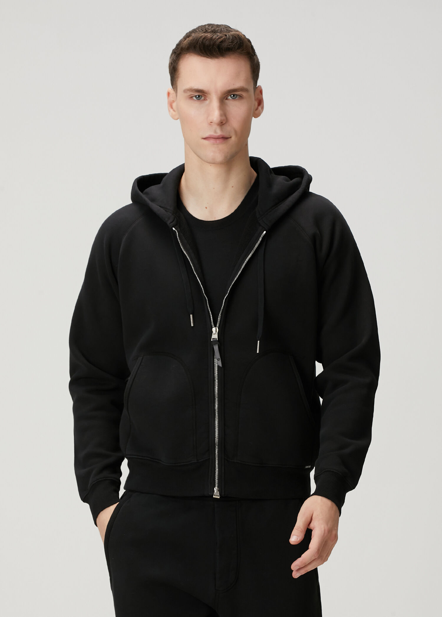 Siyah Kapüşonlu Sweatshirt