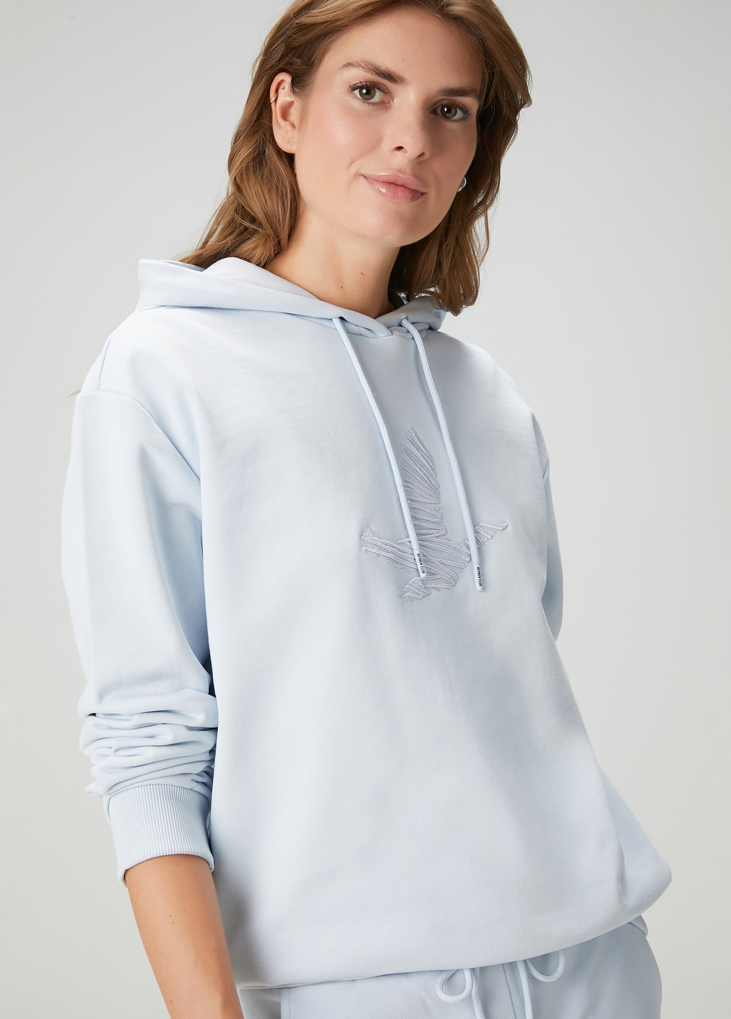 Açık Mavi Kapüşonlu Karalama Kuş Nakış Sweatshirt_1