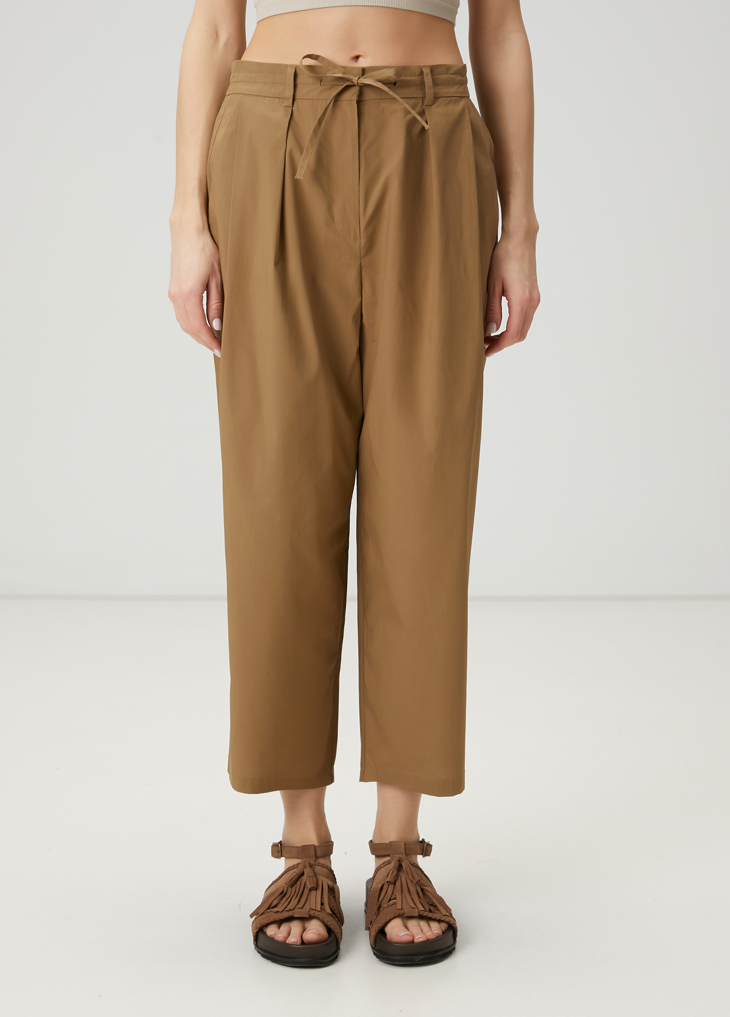Haki Pile Detaylı Pantolon_1