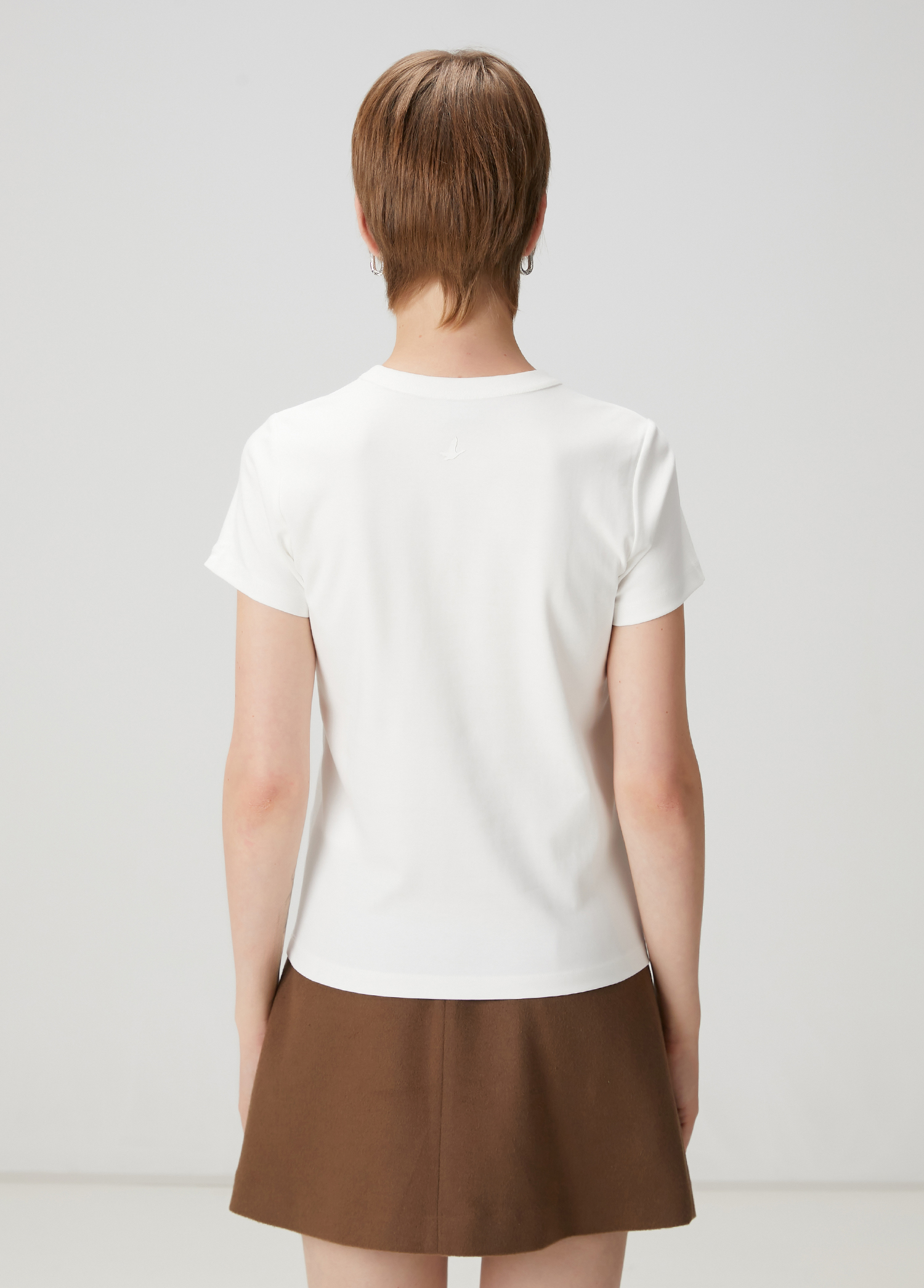 Kırık Beyaz Bisiklet Yaka Basic T-shirt_4