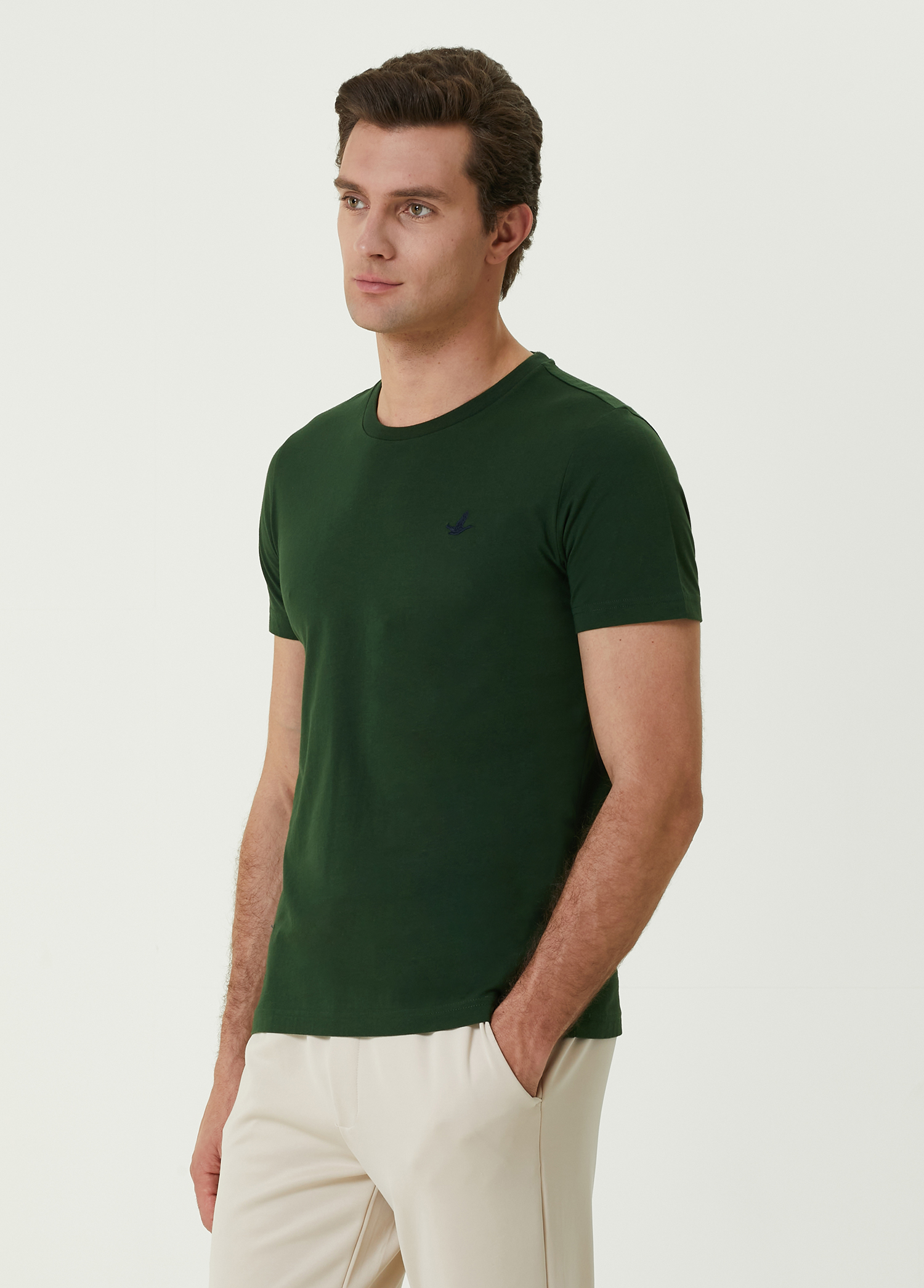 Yeşil Kuş Nakışlı Basic T-shirt_2