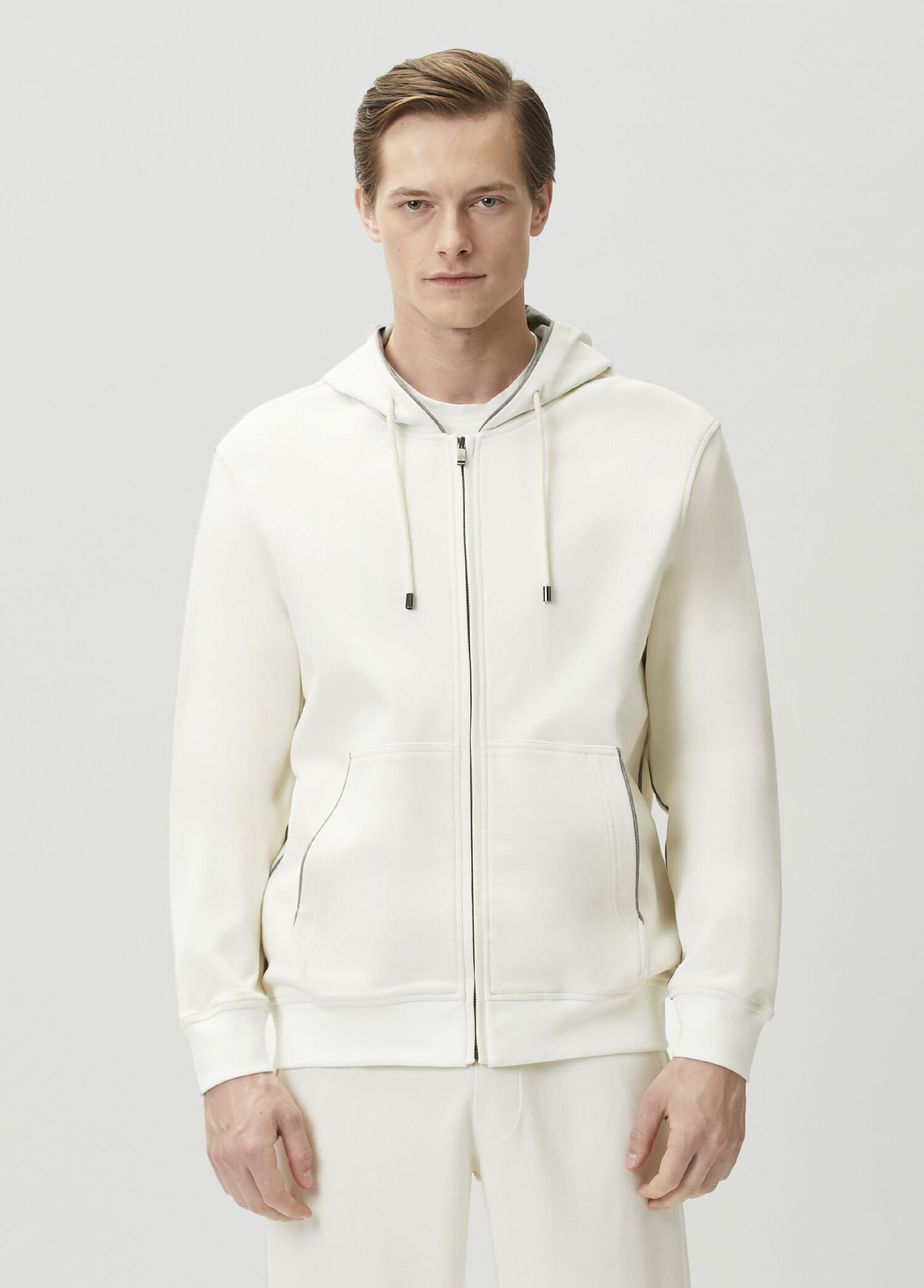 Beyaz Kapüşonlu Sweatshirt