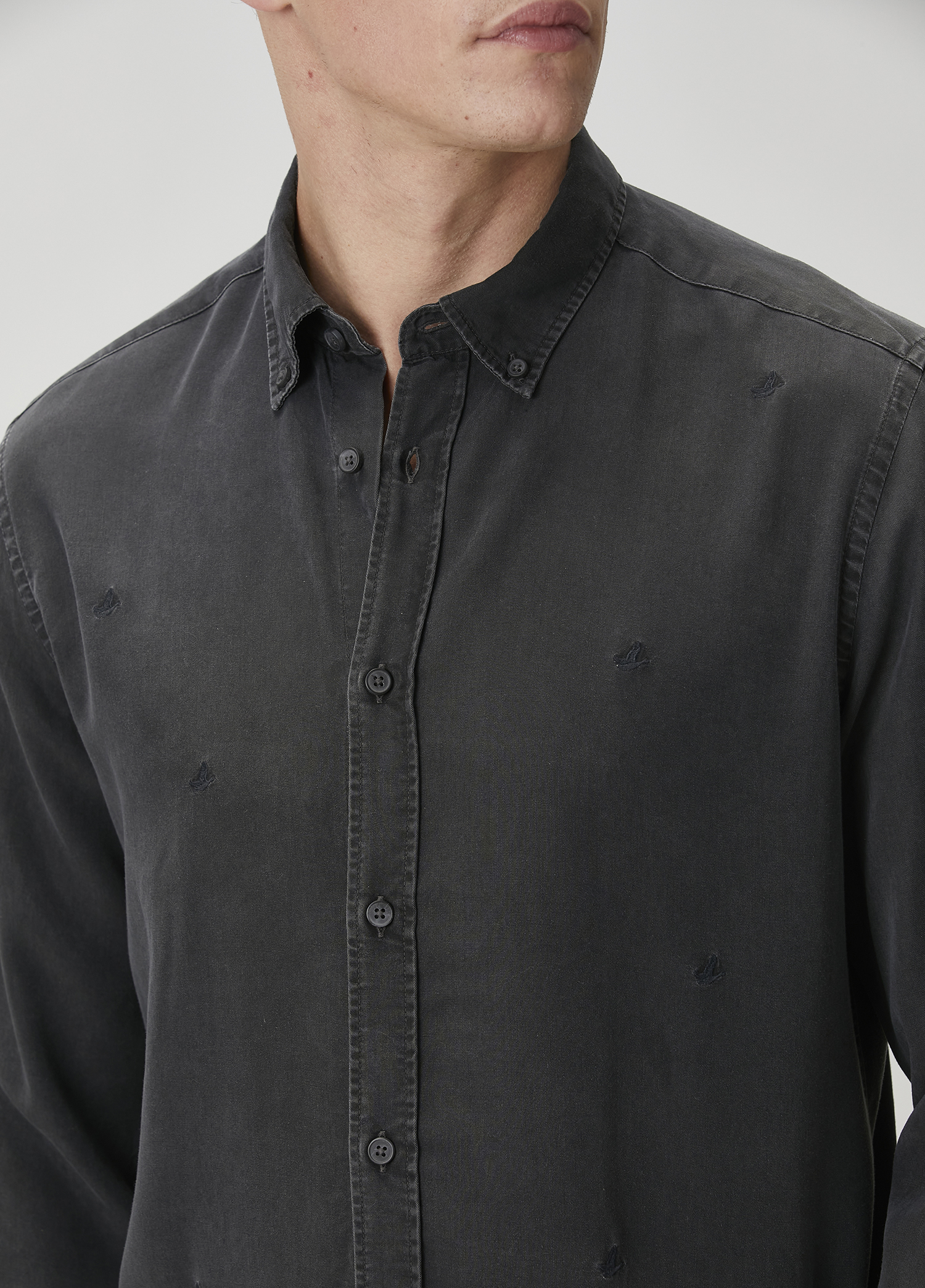 Comfort Fit Antrasit Nakışlı Denim Efektli Gömlek_5