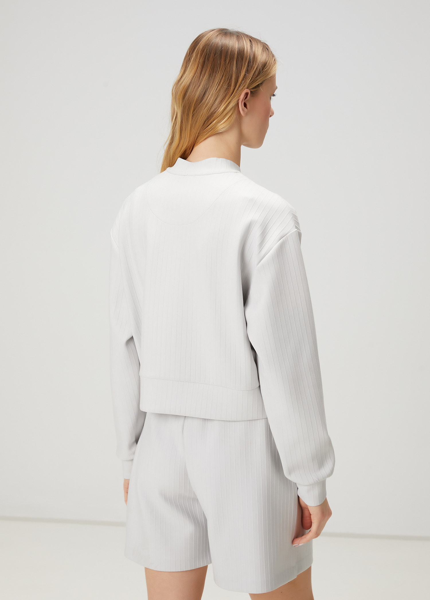Açık Gri Çizgi Dokulu Bomber Form Sweatshirt_5