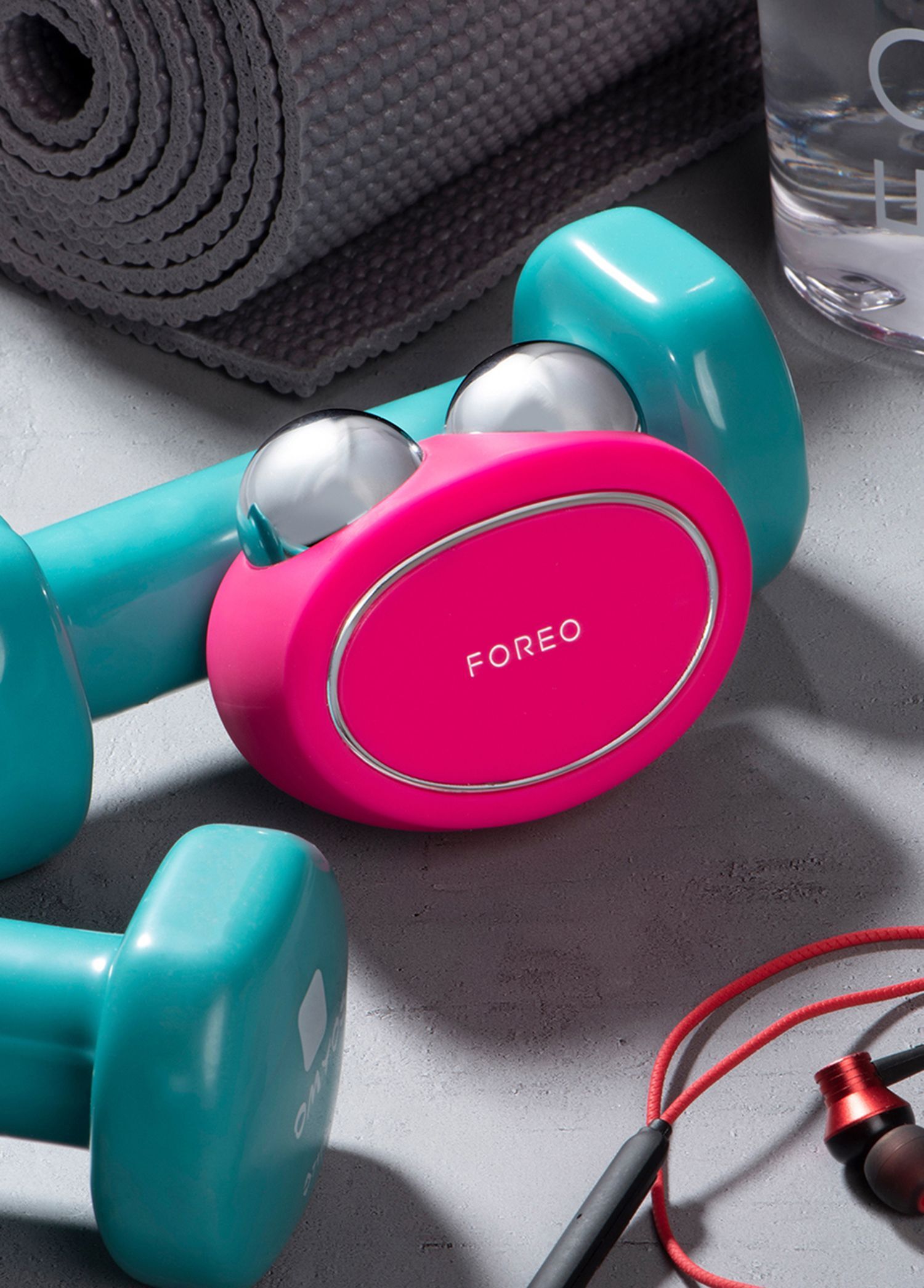 Foreo - Bear Akıllı Microcurrent Yüz Sıkılaştırma Cihazı - FUCHSIA
