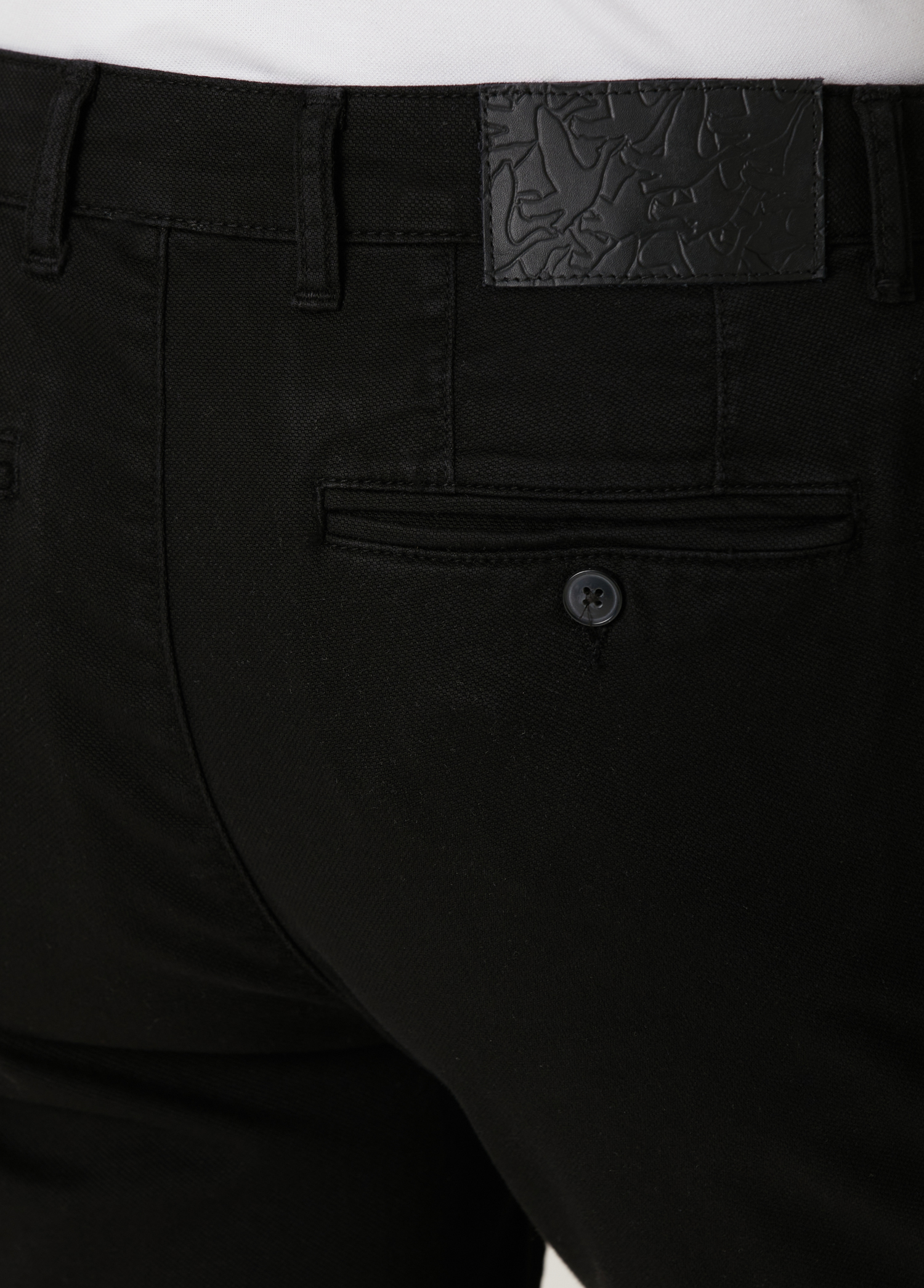 Slim Fit Siyah Şort_4
