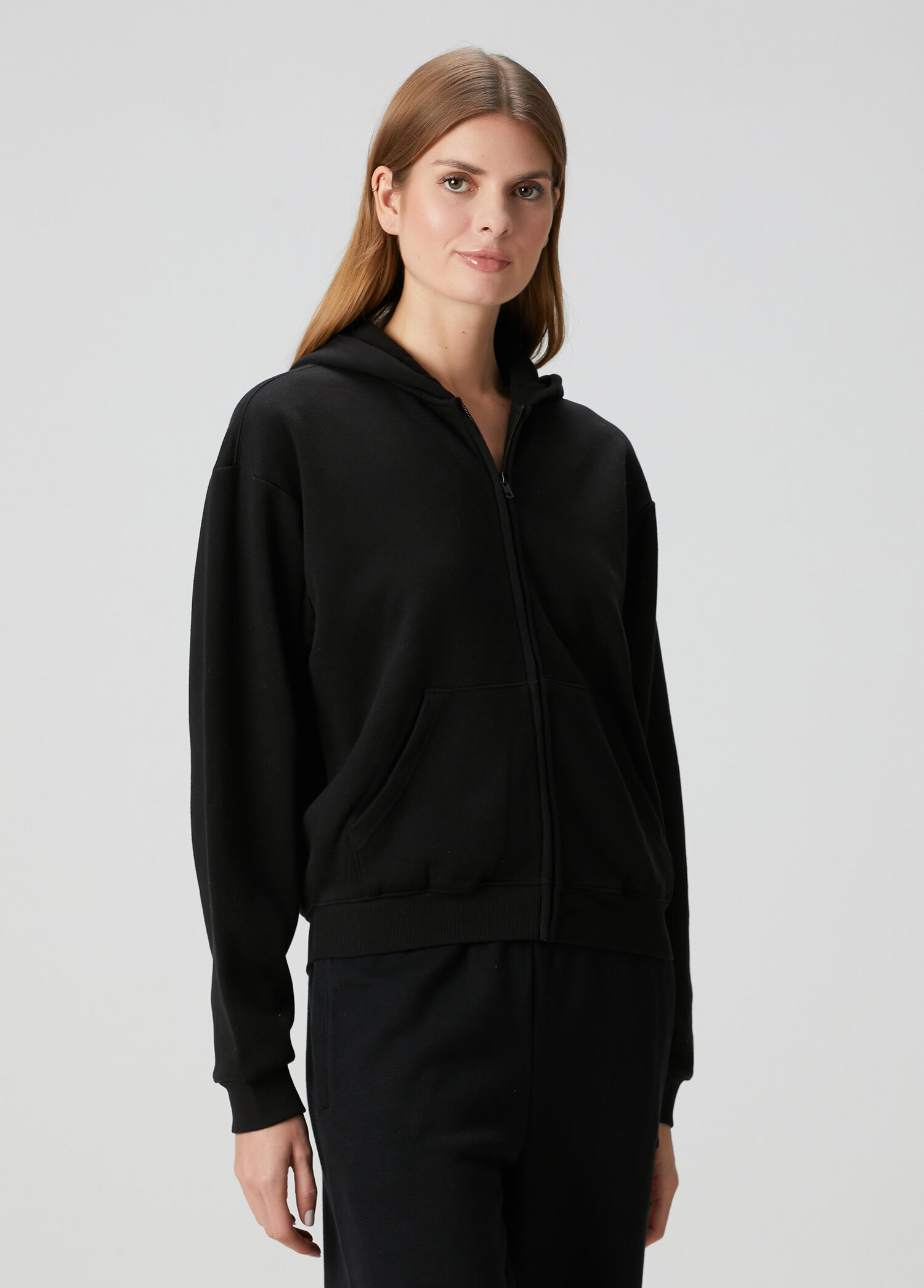 Classic Siyah Kapüşonlu Fermuarlı Sweatshirt